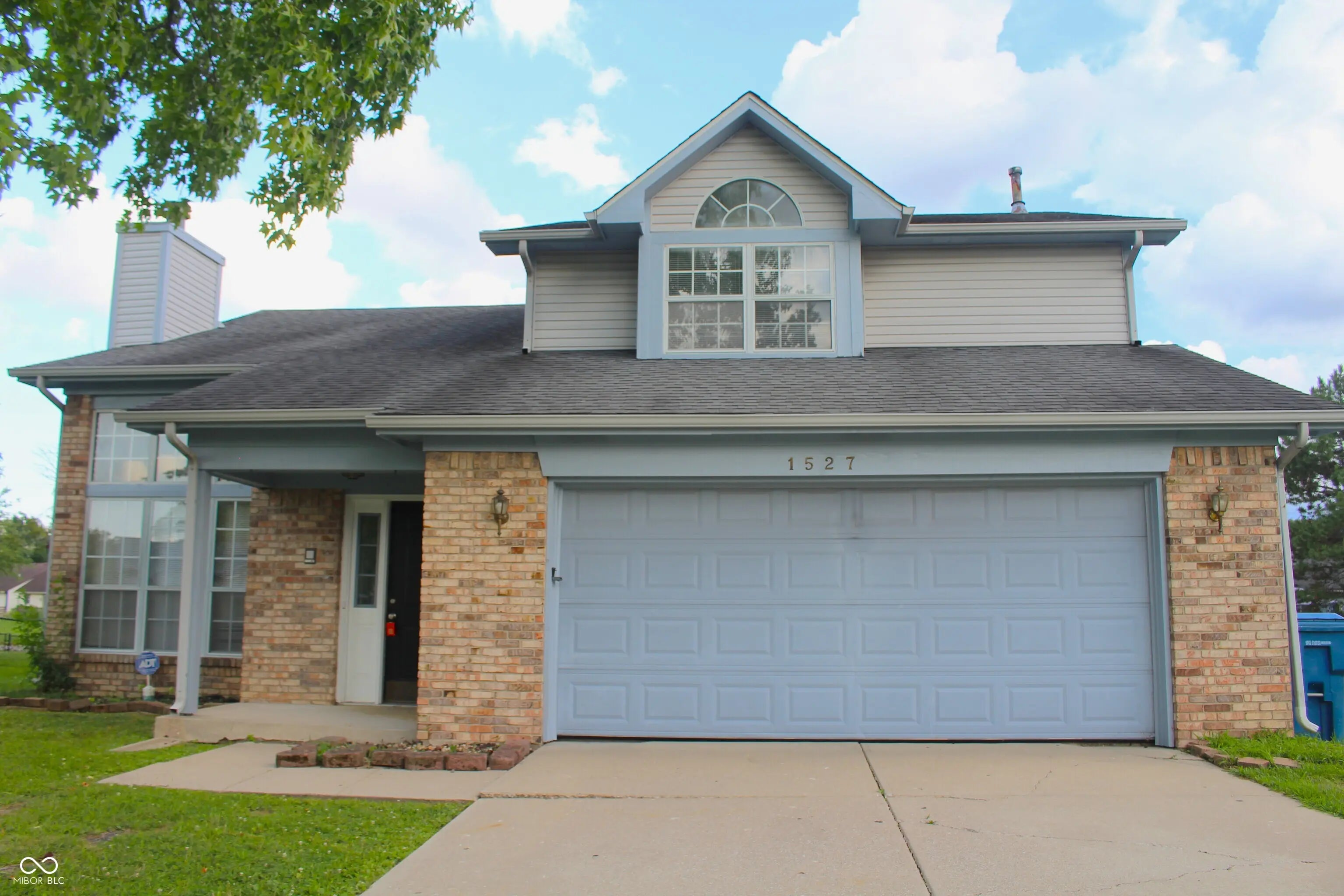 1527 Warren Lake Court, Indianapolis
