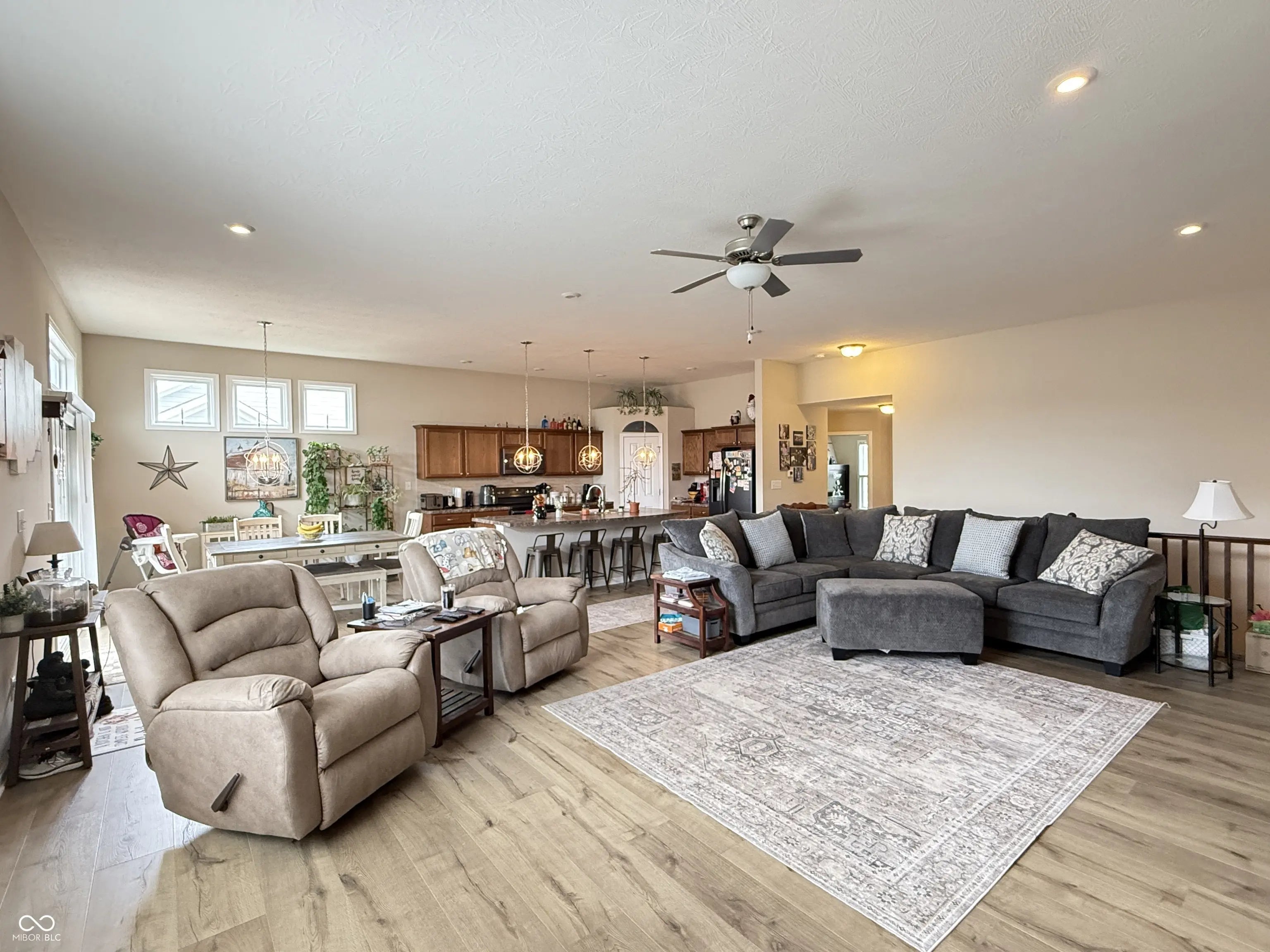 1400 W Springhurst Boulevard MLS 22053366 Meadow At Springhurst photo 5