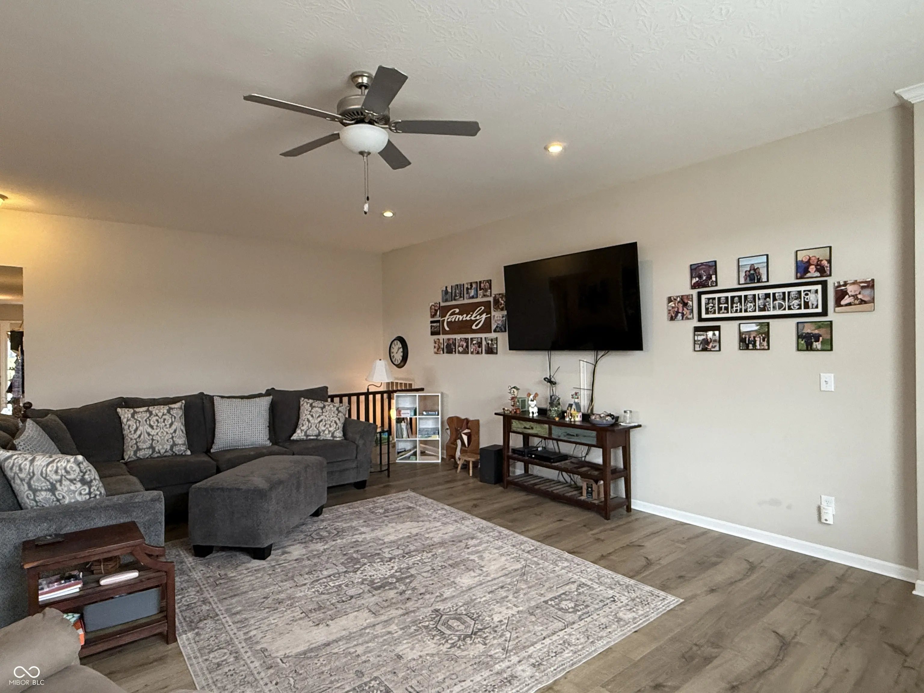 1400 W Springhurst Boulevard MLS 22053366 Meadow At Springhurst photo 6