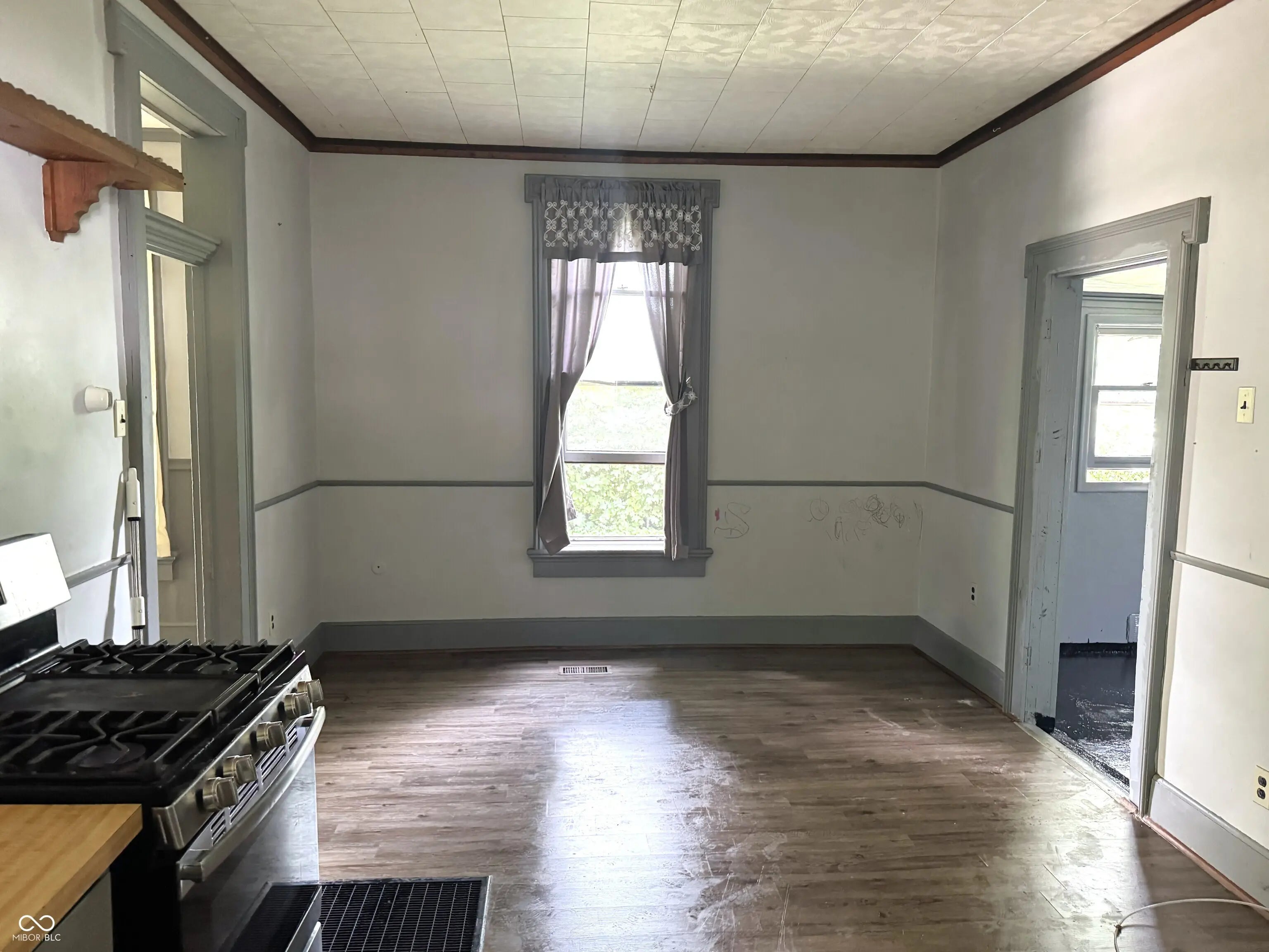 711 Crockett Street MLS 22053442 No Subdivision photo 15