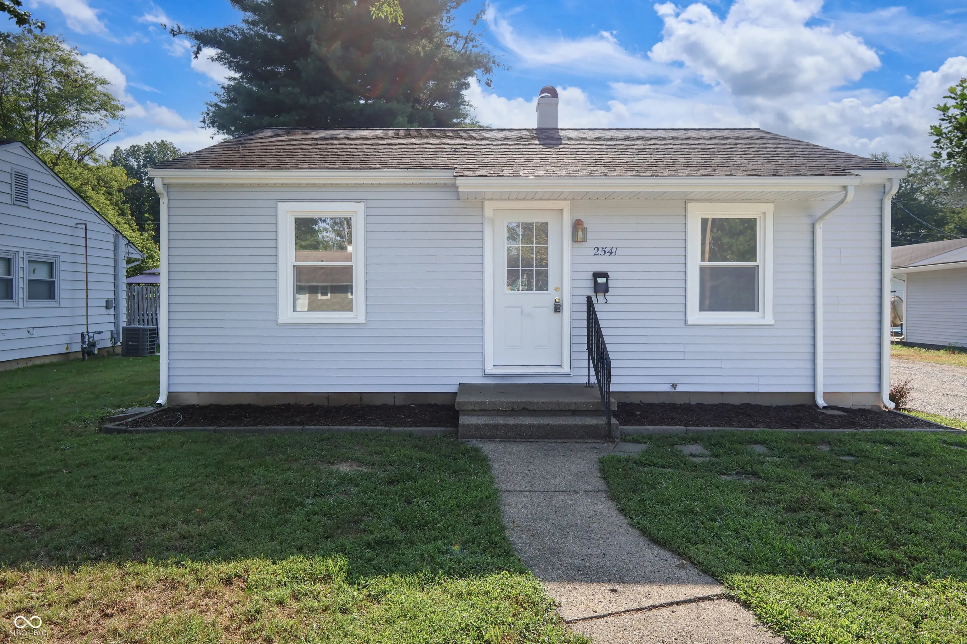2541 Pearl Street, Columbus