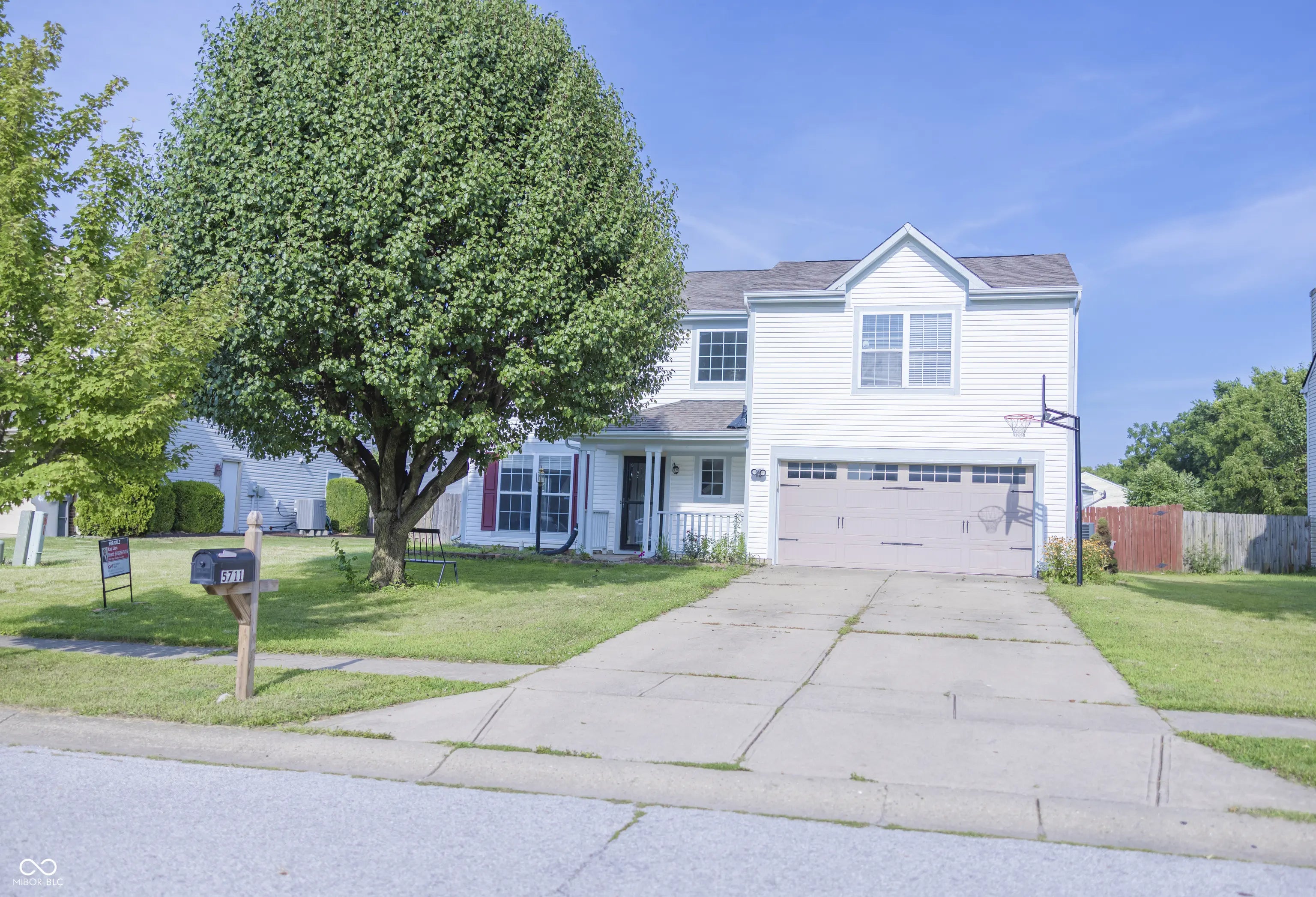 5711 Thompson Park Boulevard, Indianapolis