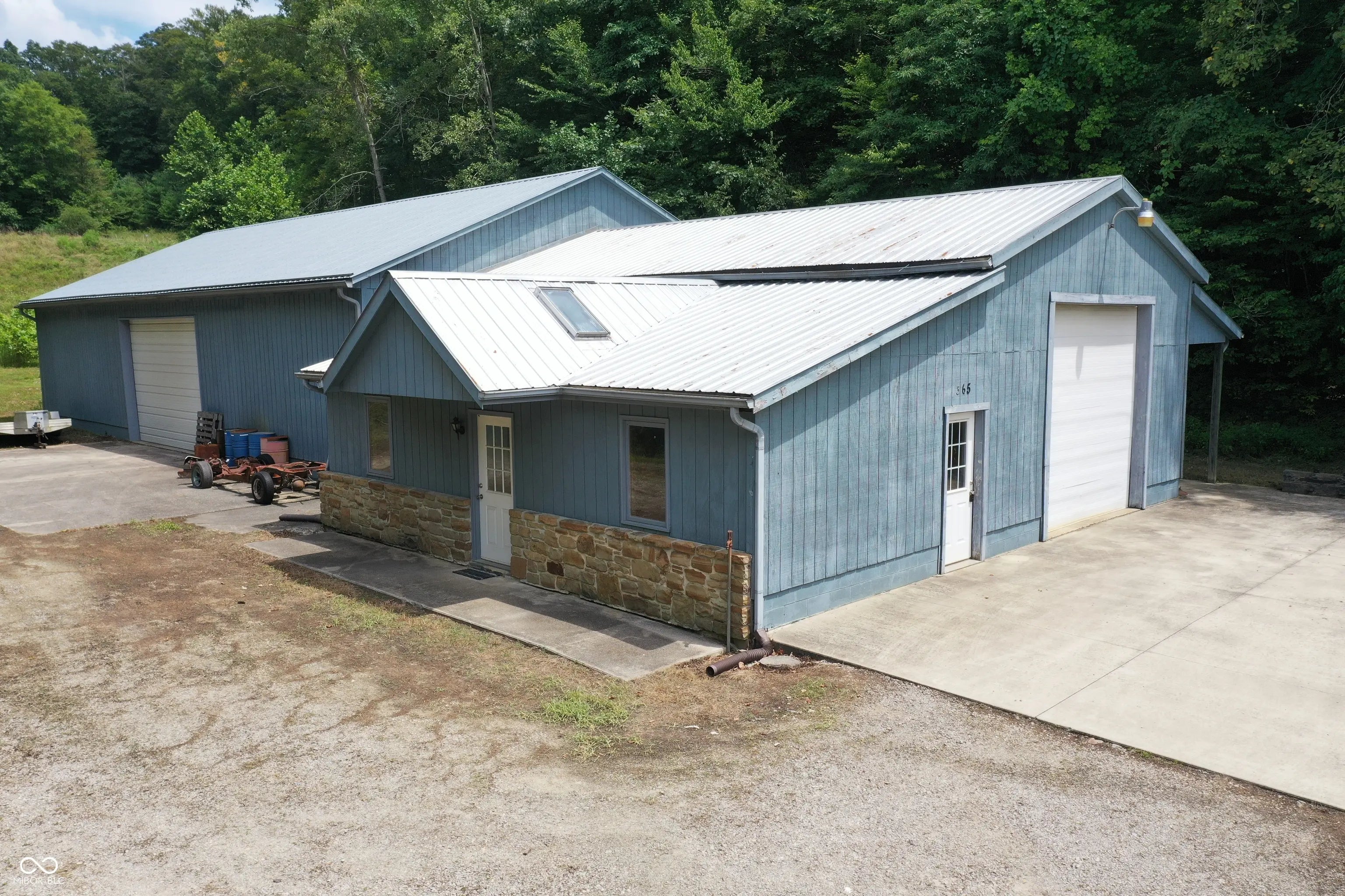 Photo of 365 Dimension Lane Nashville, IN 47448