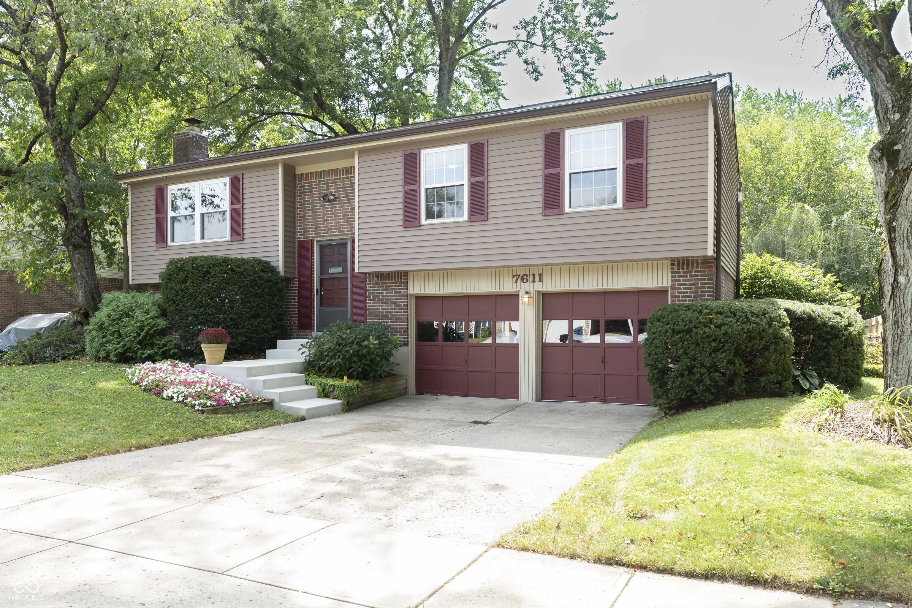 7611 Home Drive, Fishers