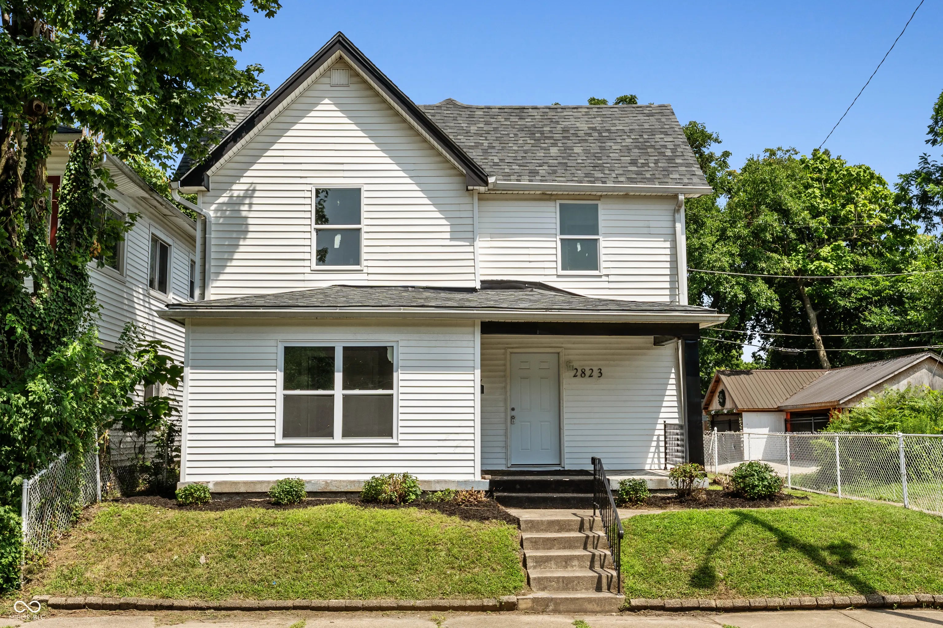 Photo of 2823 N Kenwood Avenue Indianapolis, IN 46208