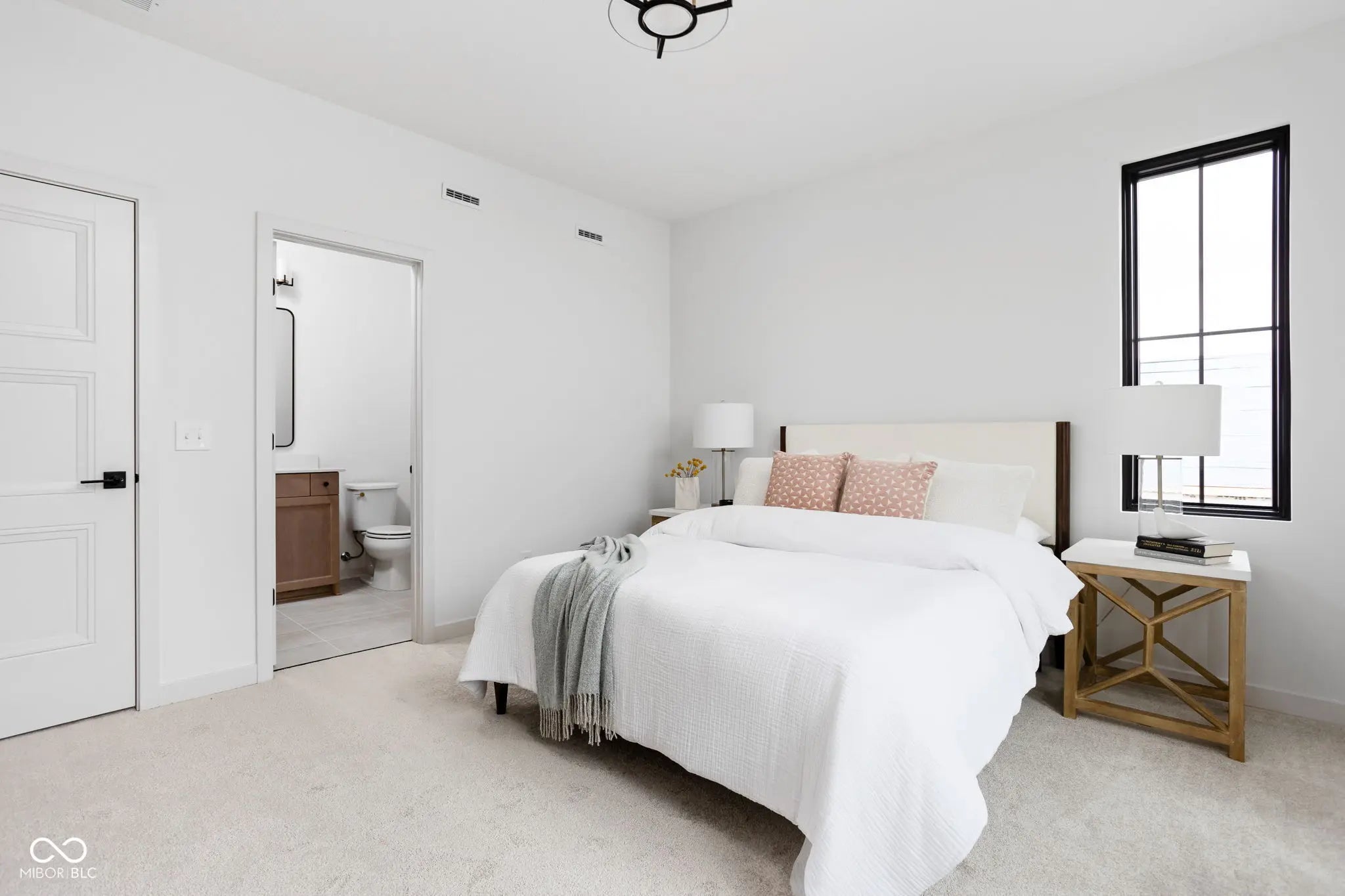 1677 Ties Way MLS 22054022 Midland photo 15