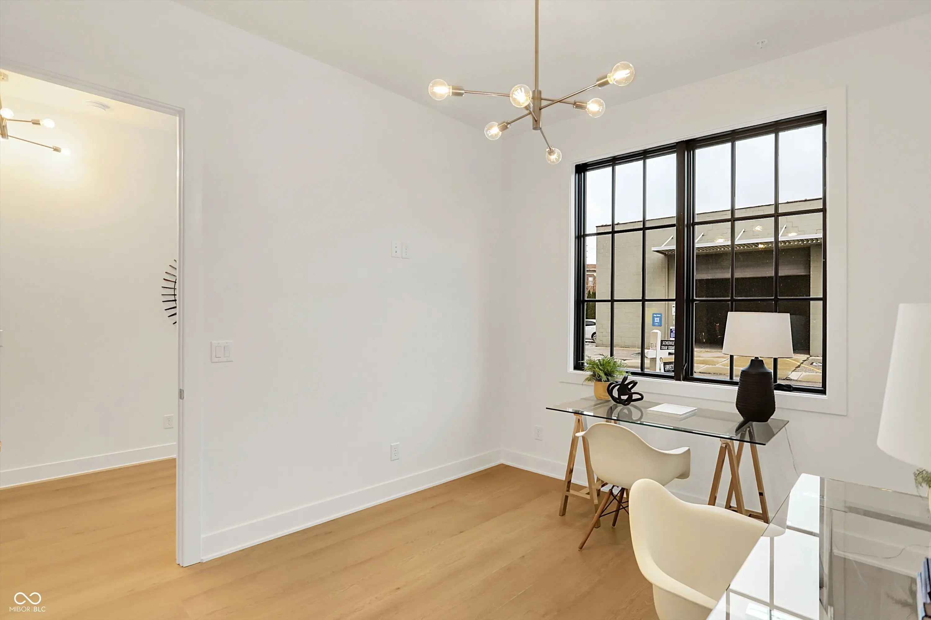 529 E North Street MLS 22054055 Liberty Place At Lockerbie Square photo 10