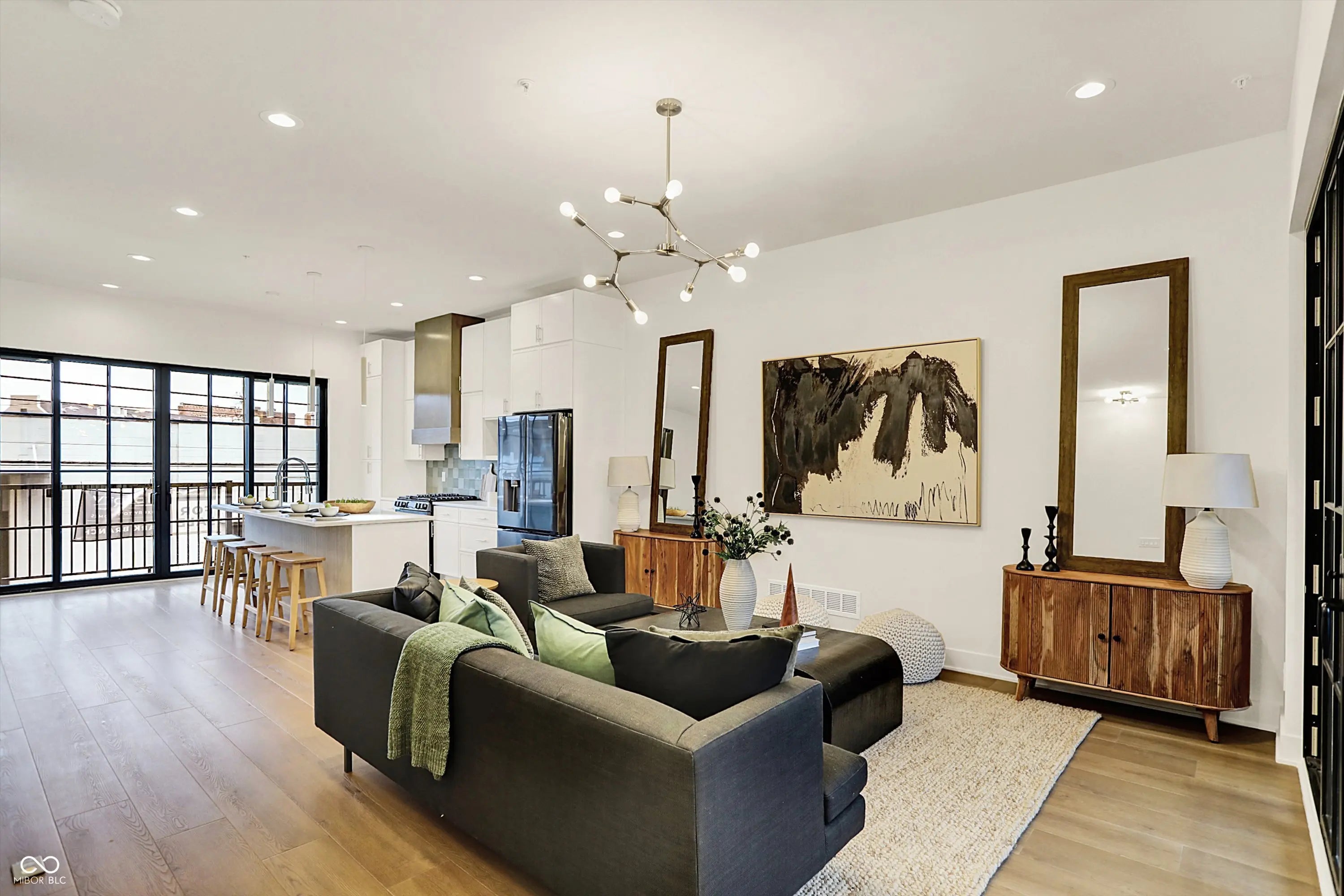 529 E North Street MLS 22054055 Liberty Place At Lockerbie Square photo 12