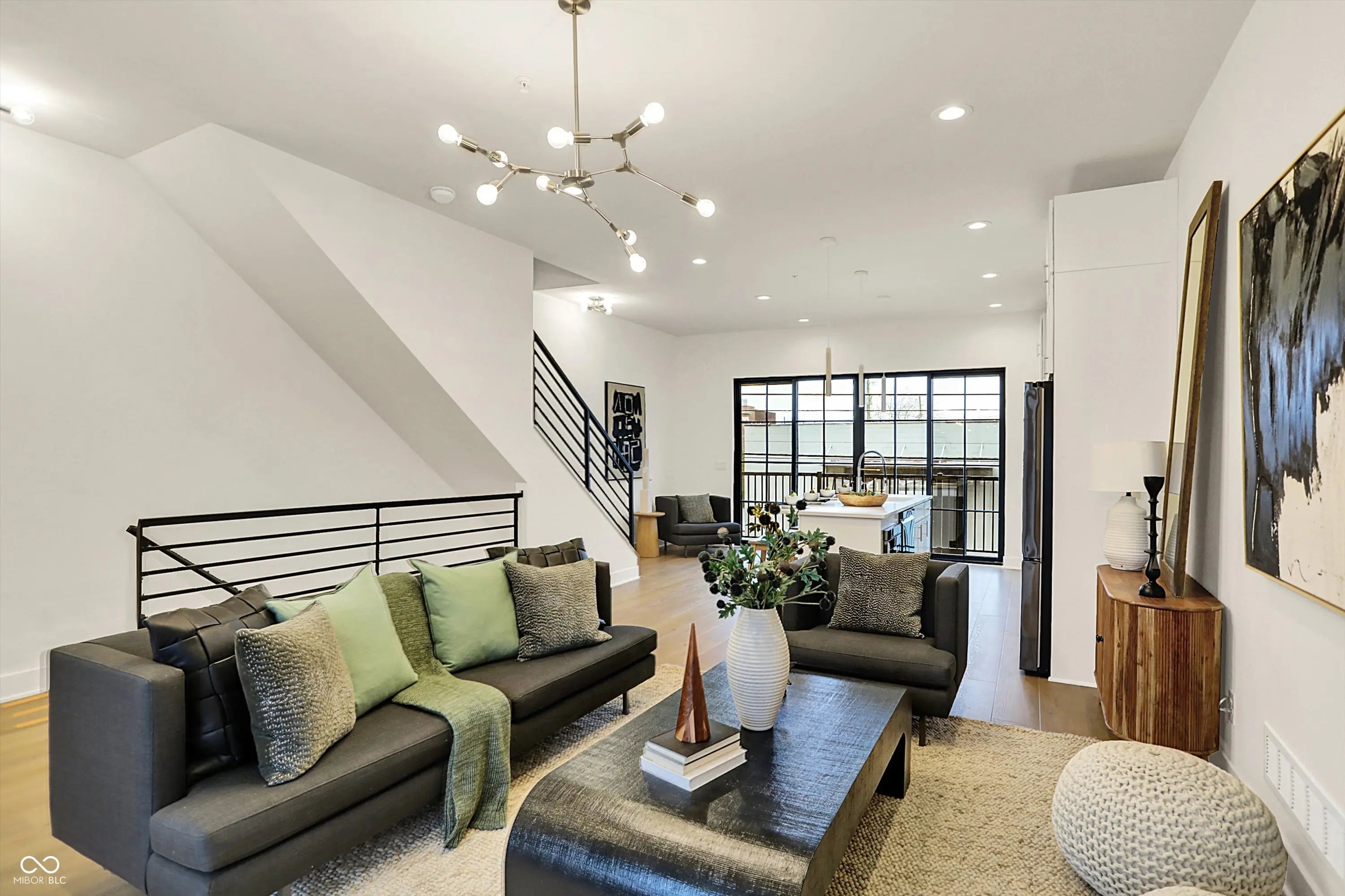 529 E North Street MLS 22054055 Liberty Place At Lockerbie Square photo 13