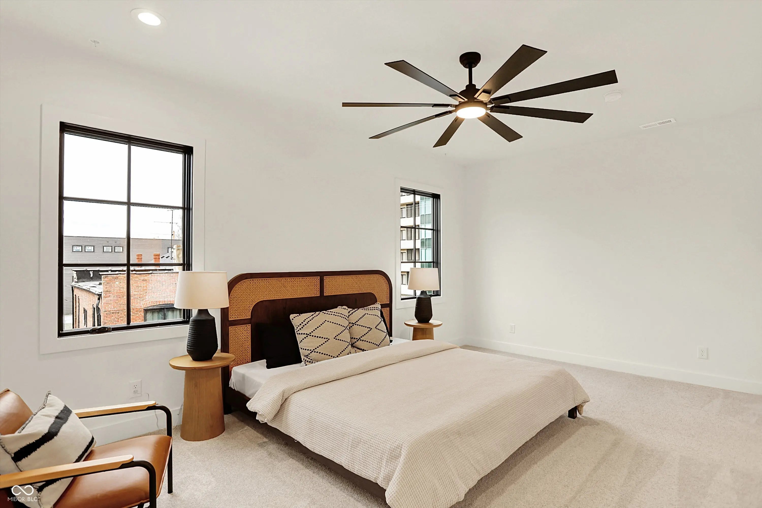 529 E North Street MLS 22054055 Liberty Place At Lockerbie Square photo 24