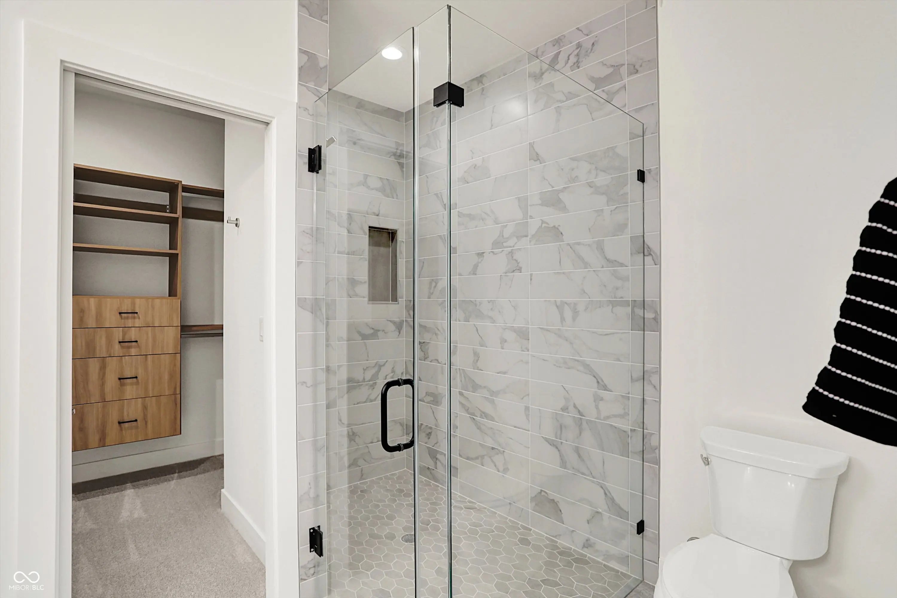 529 E North Street MLS 22054055 Liberty Place At Lockerbie Square photo 26