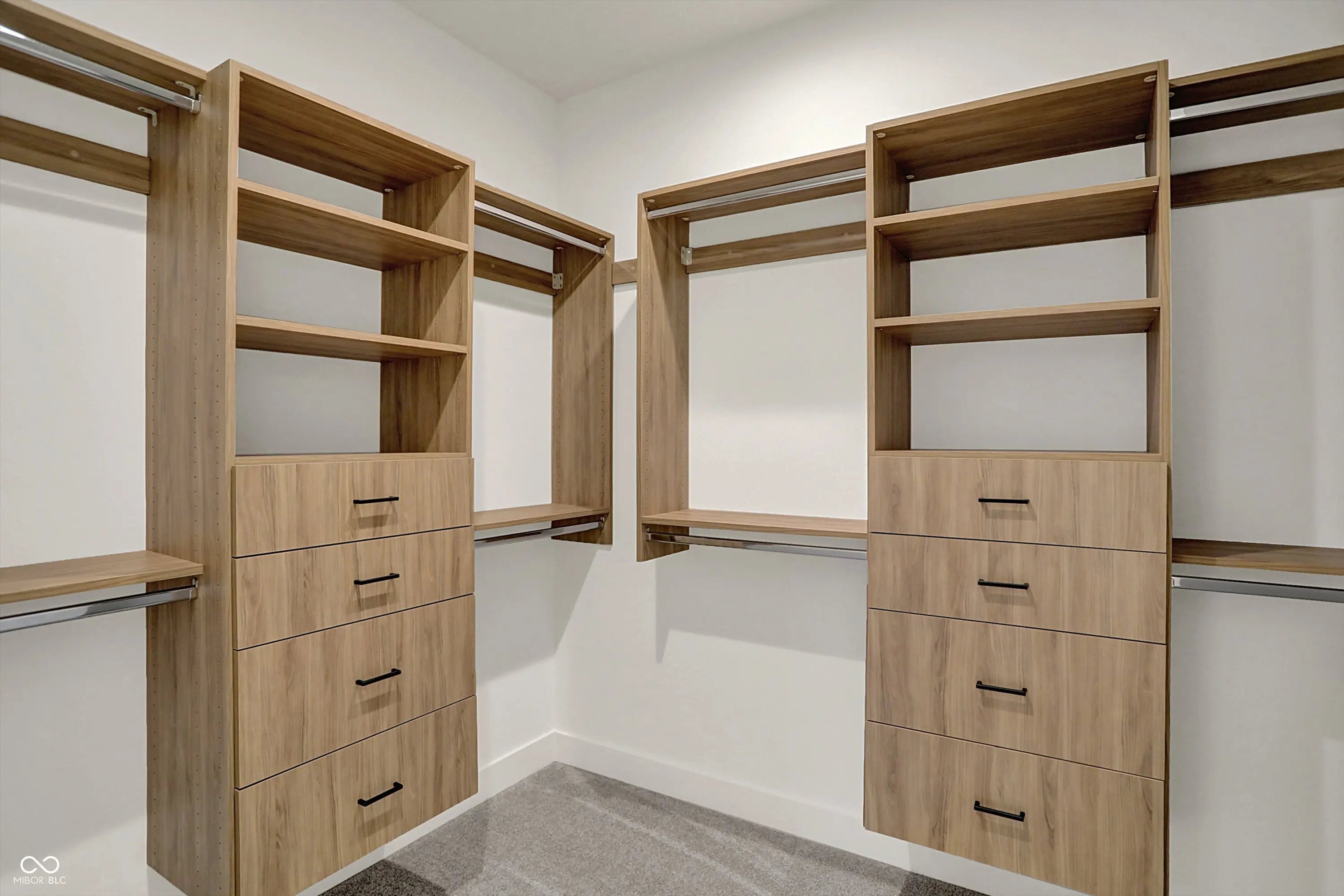 529 E North Street MLS 22054055 Liberty Place At Lockerbie Square photo 28