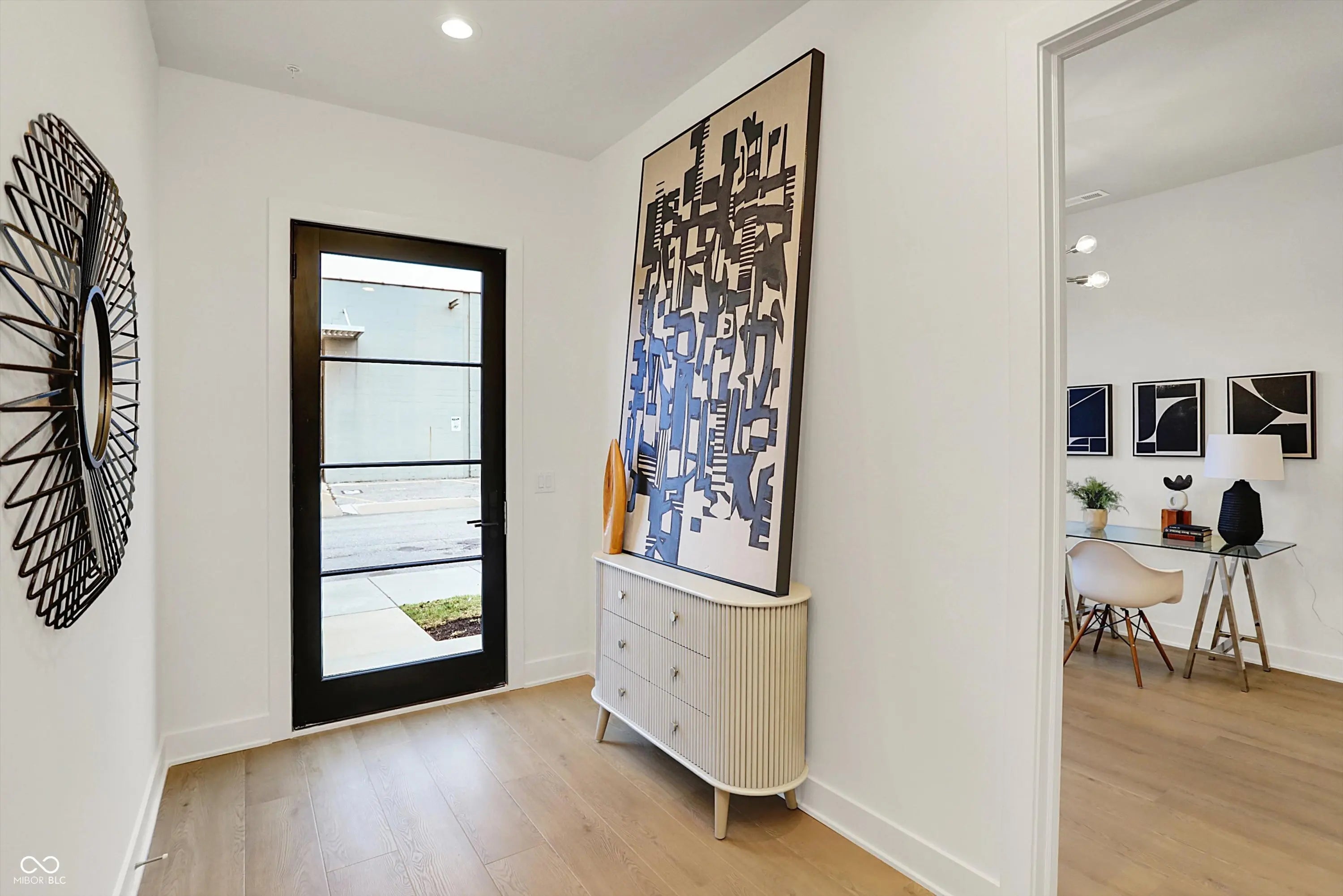 529 E North Street MLS 22054055 Liberty Place At Lockerbie Square photo 2