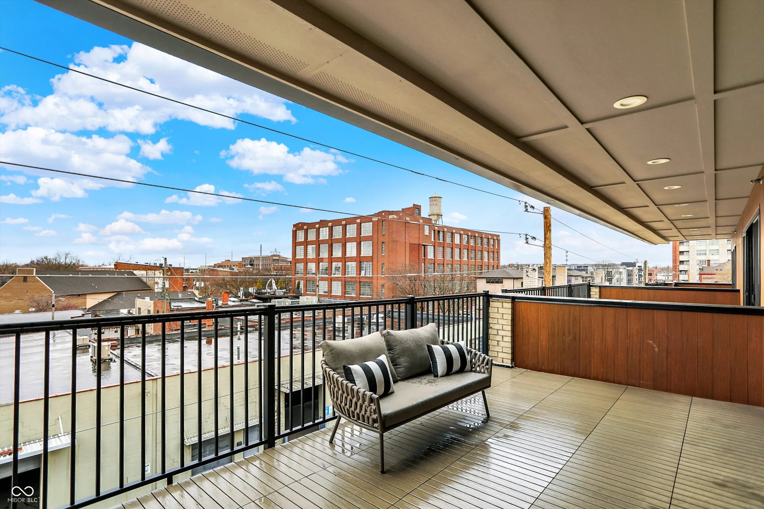 529 E North Street MLS 22054055 Liberty Place At Lockerbie Square photo 38