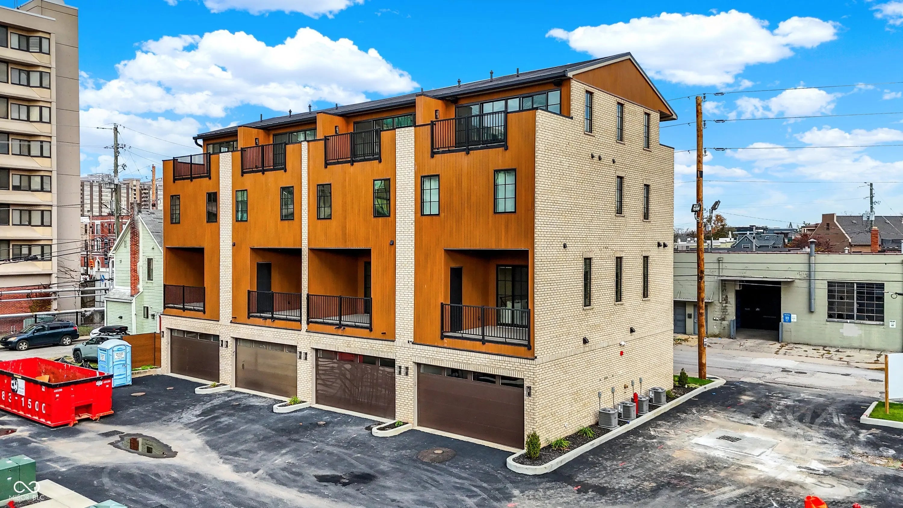 529 E North Street MLS 22054055 Liberty Place At Lockerbie Square photo 39