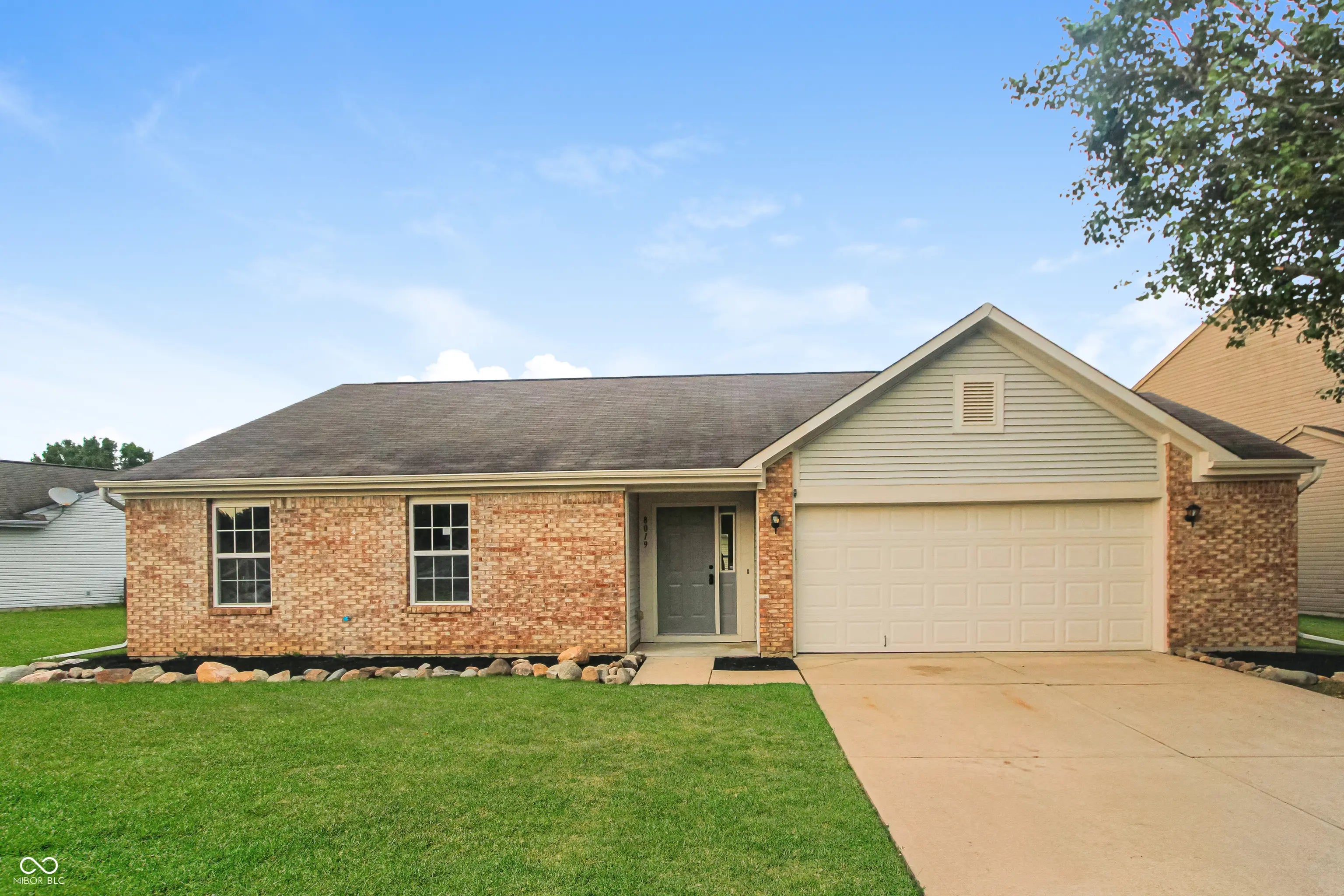 8019 Chesterhill Way, Indianapolis