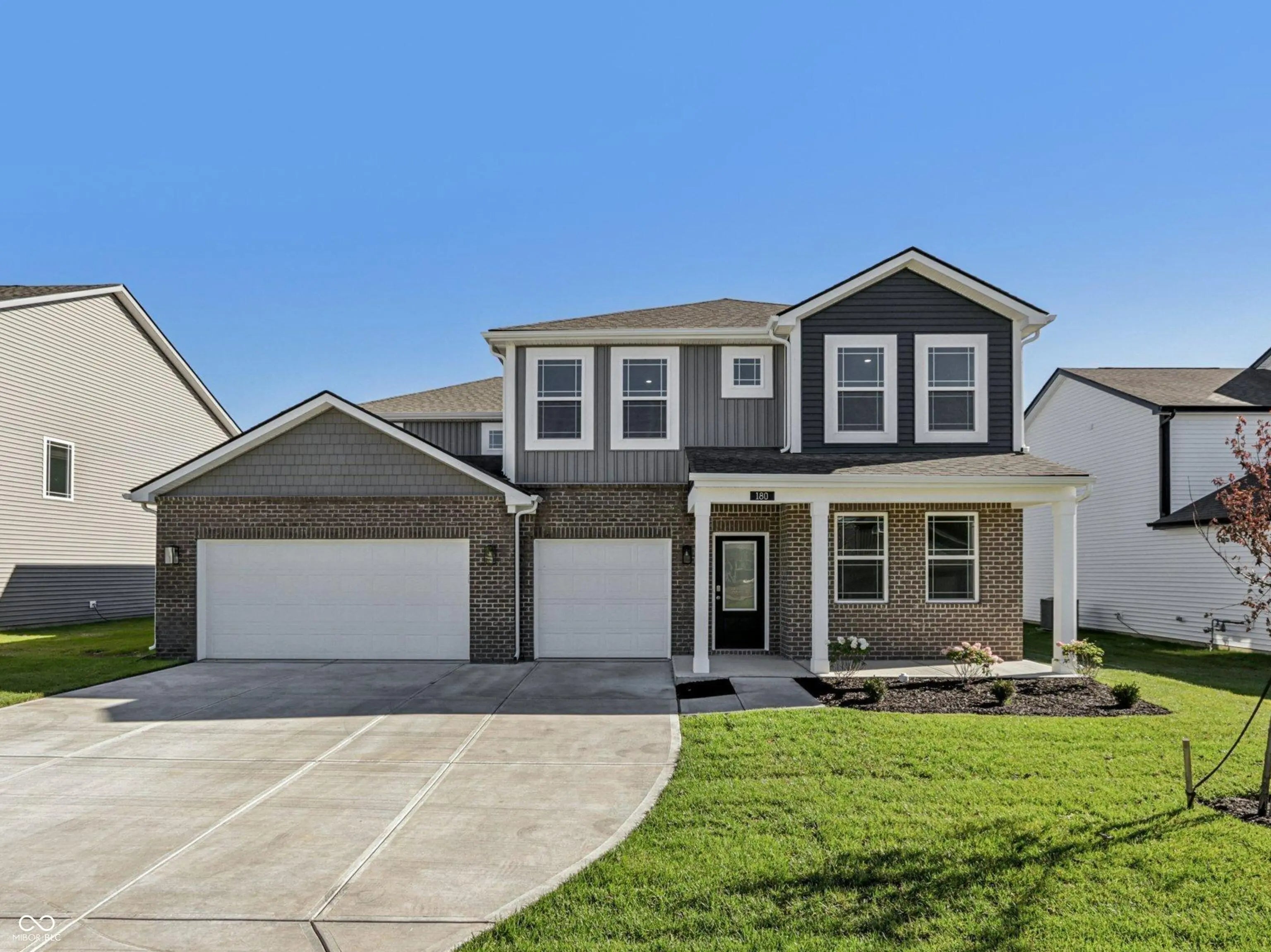 180 Ames Drive, Whiteland
