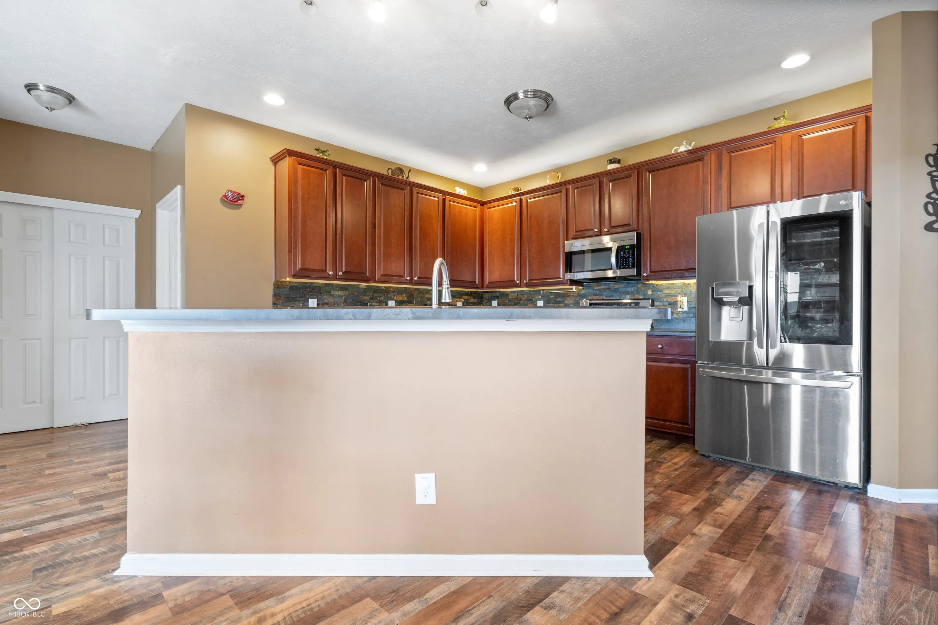 2131 Foxglove Drive MLS 22054366 Arailia photo 11