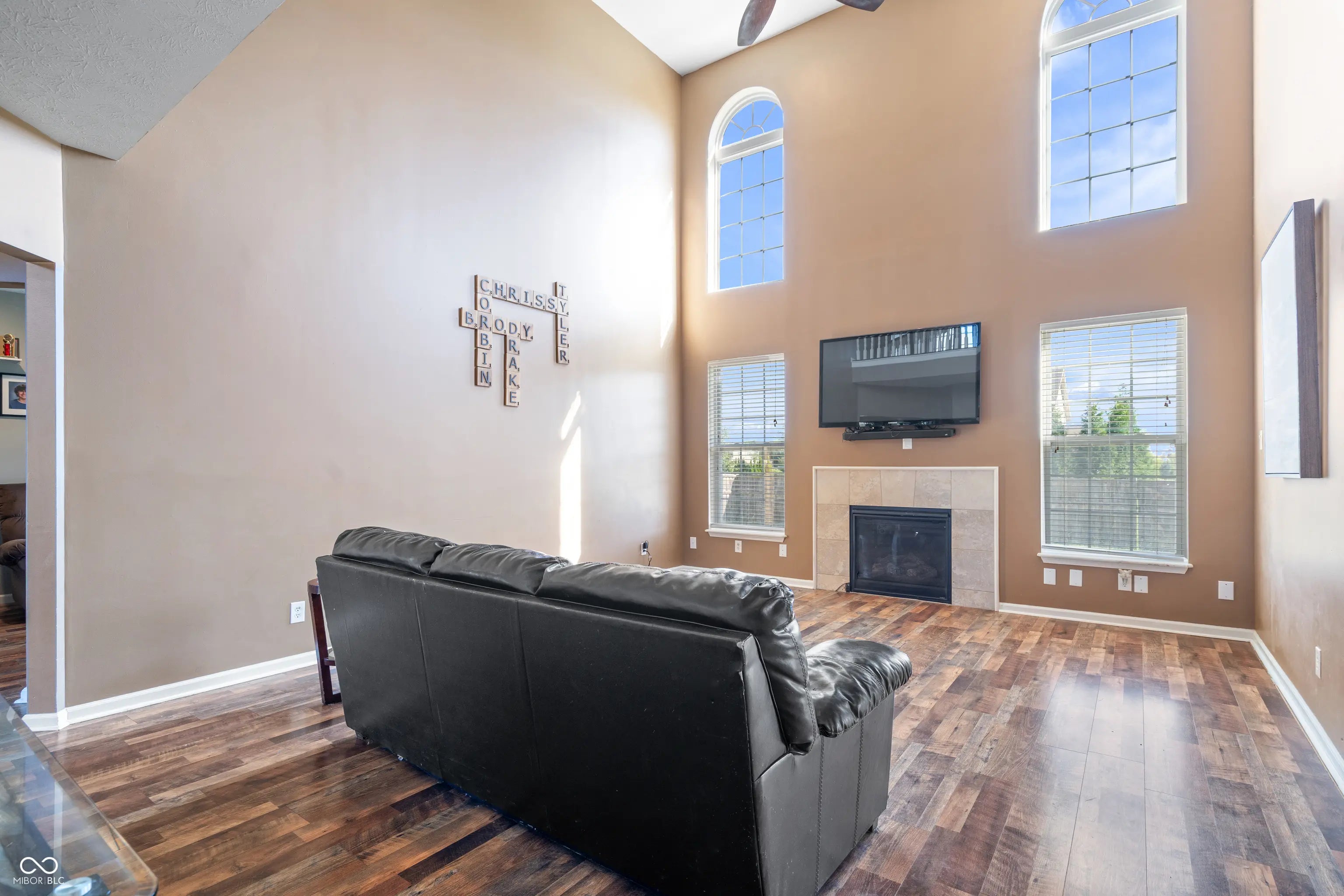 2131 Foxglove Drive MLS 22054366 Arailia photo 16