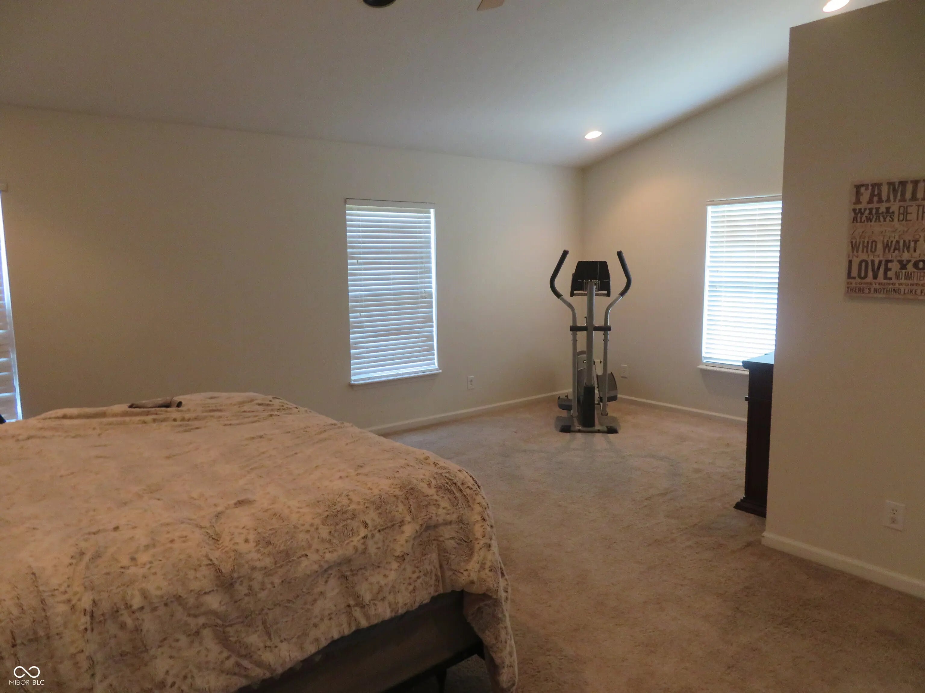 2131 Foxglove Drive MLS 22054366 Arailia photo 30