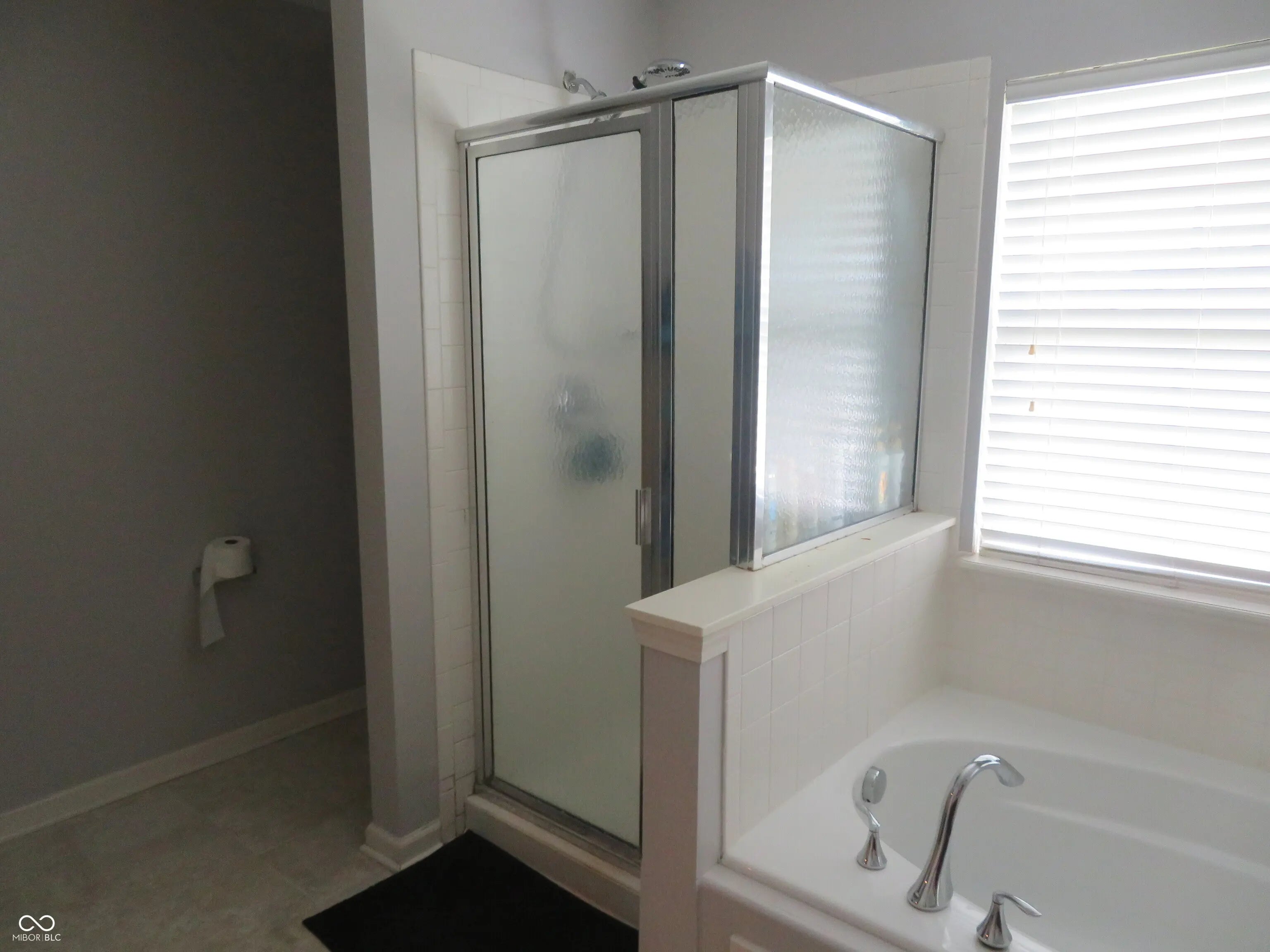 2131 Foxglove Drive MLS 22054366 Arailia photo 32