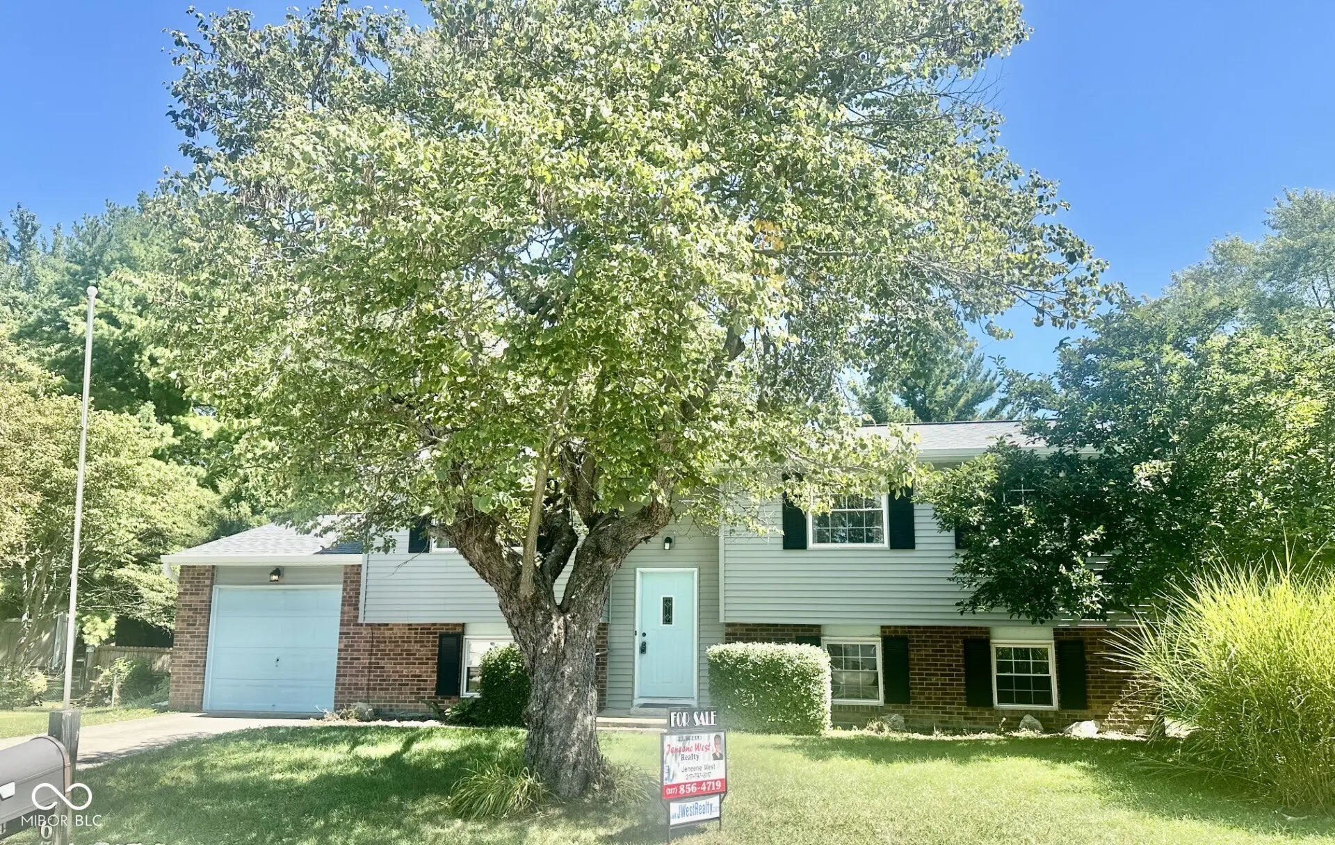 6711 Granner Circle, Indianapolis