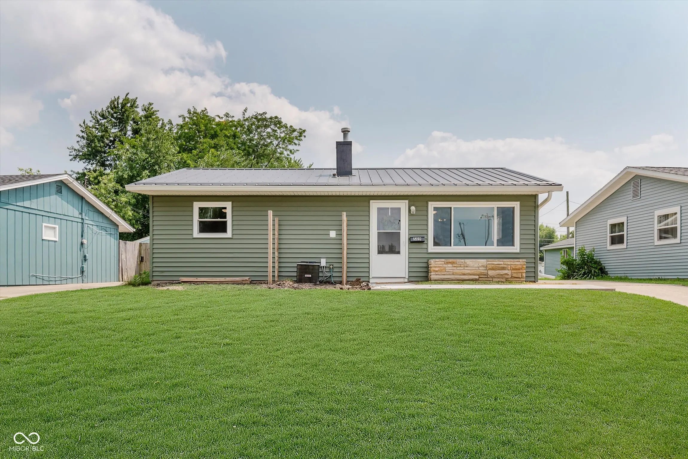509 N Crescent Drive, Frankfort