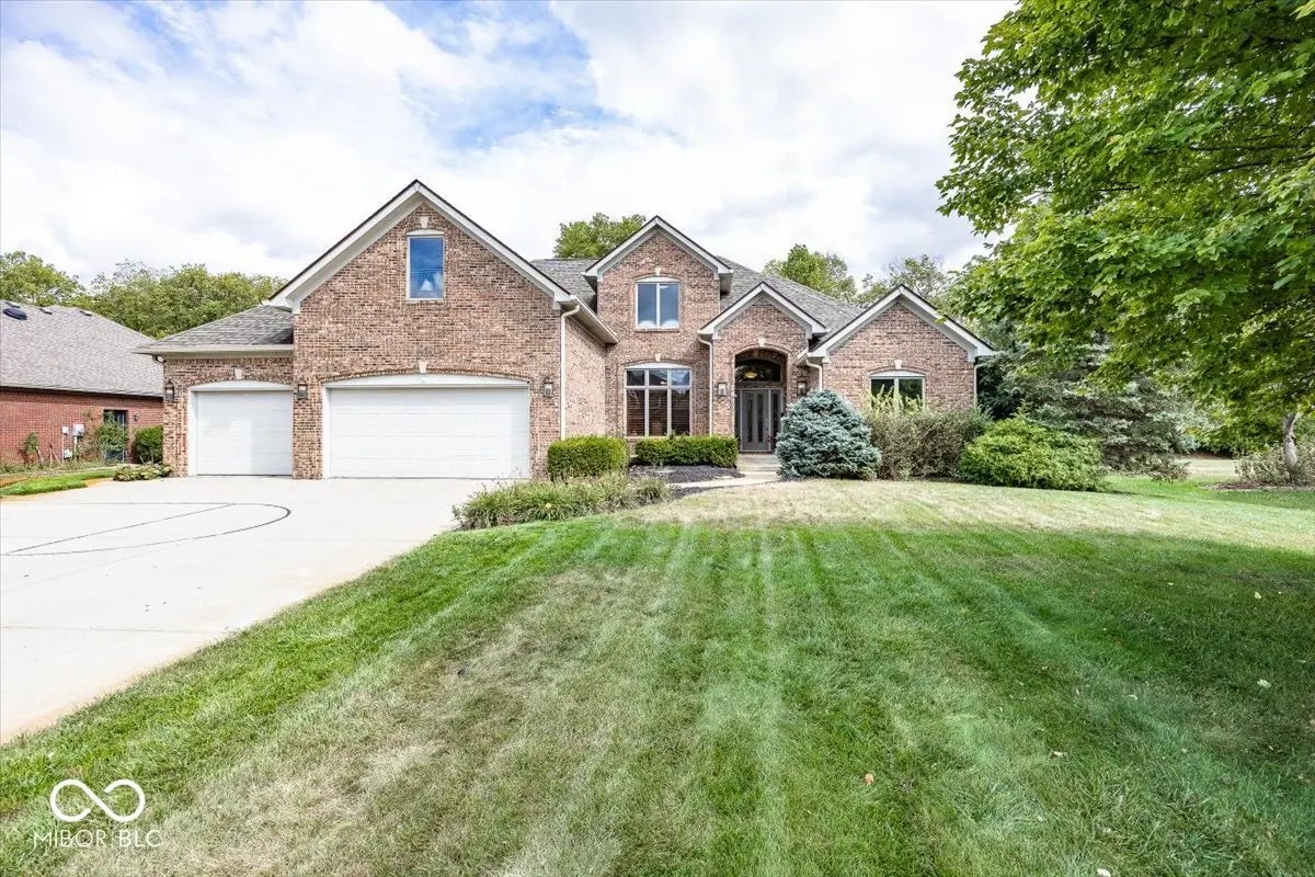 4181 S Village Row, New Palestine