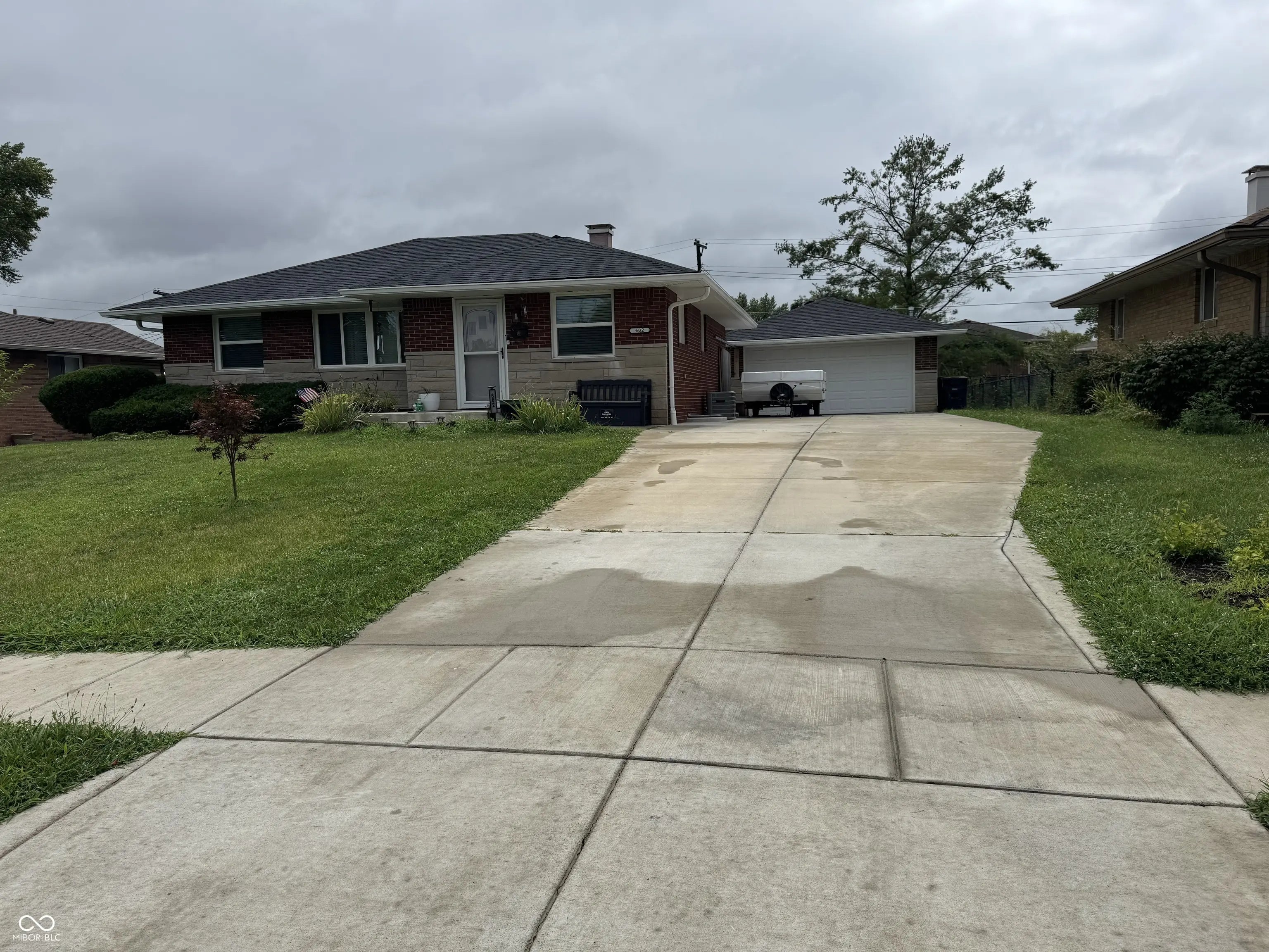 602 Memorial Drive MLS 22054393 South Grove photo 1