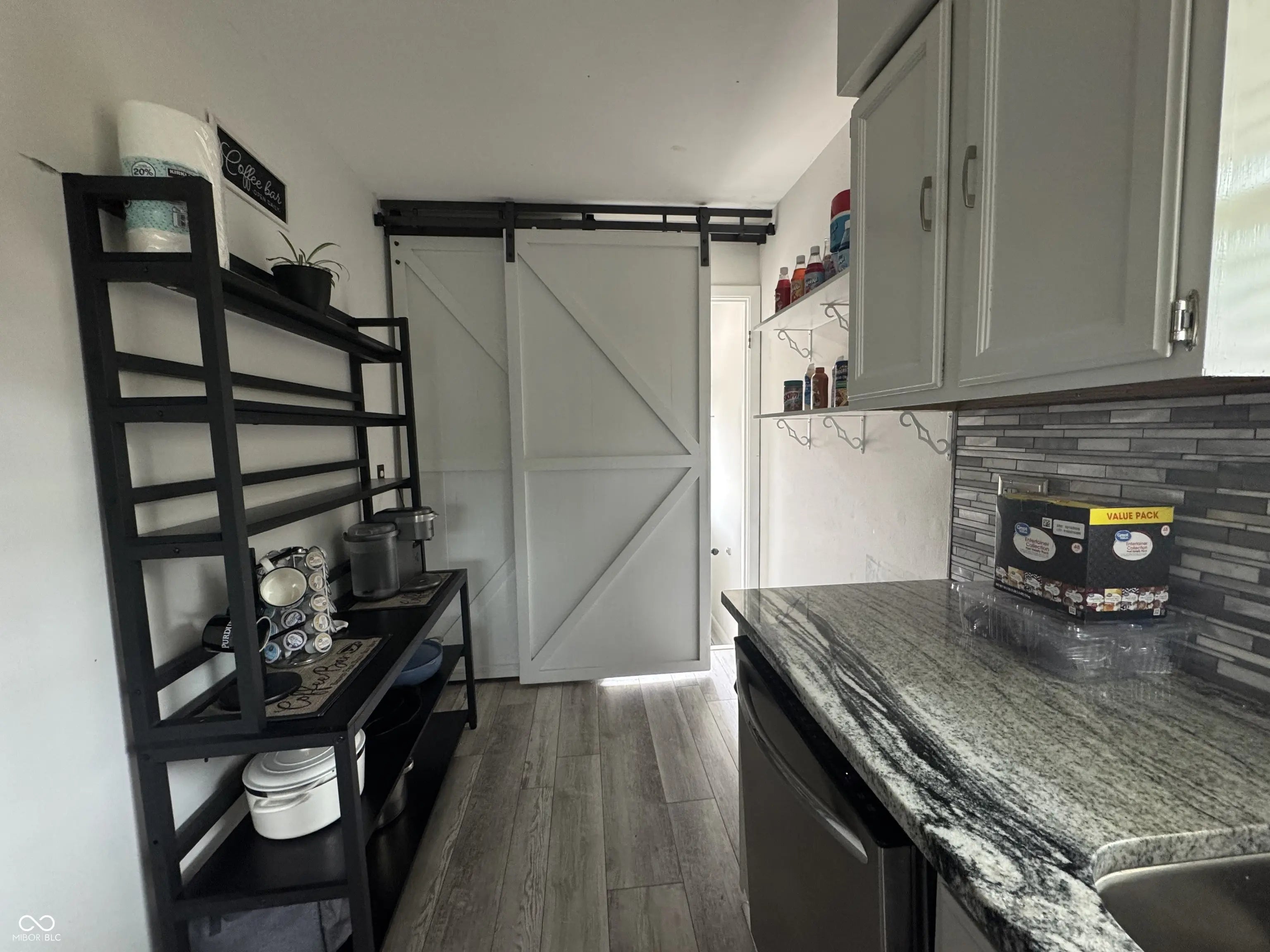 602 Memorial Drive MLS 22054393 South Grove photo 10