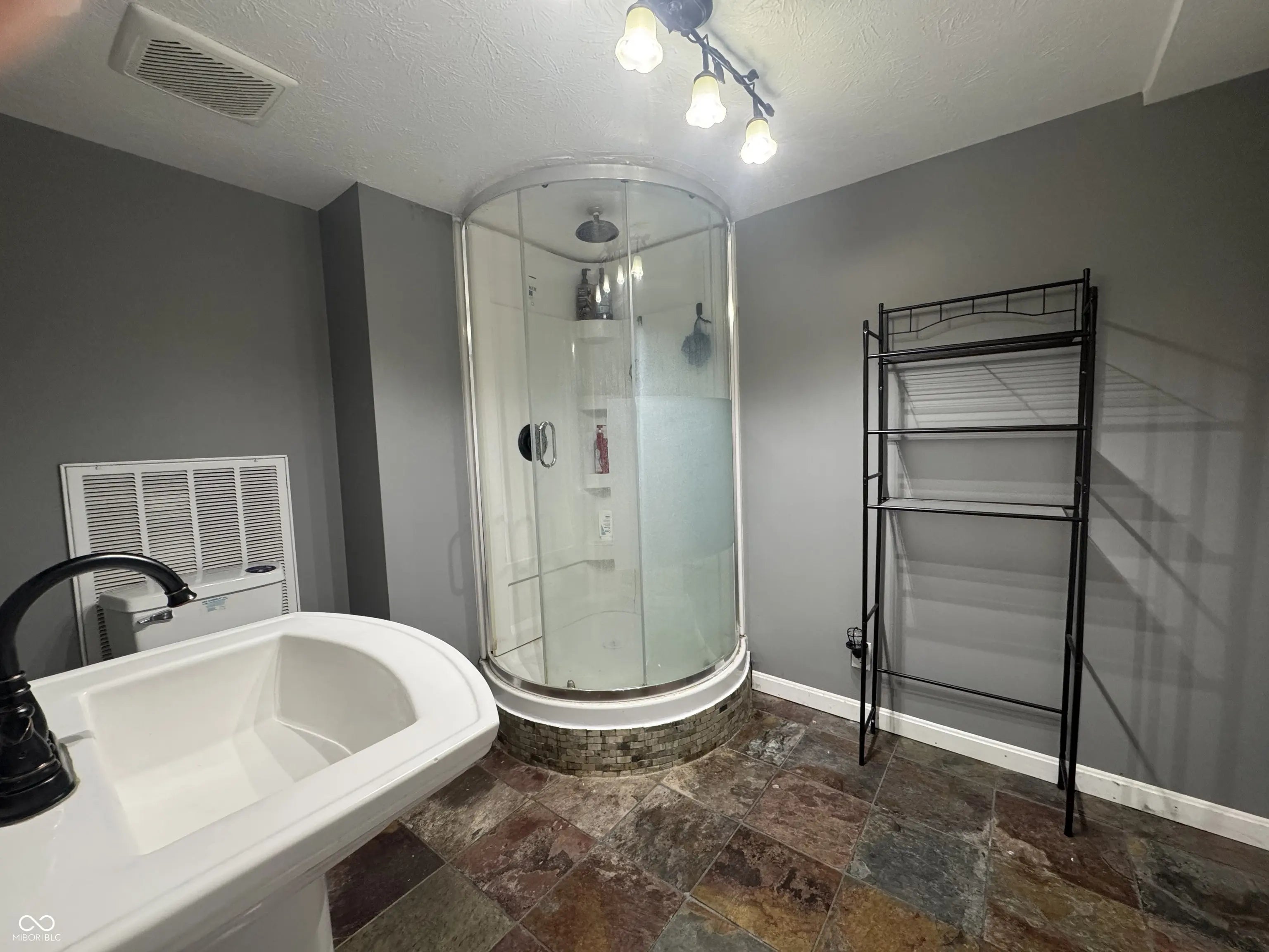 602 Memorial Drive MLS 22054393 South Grove photo 18