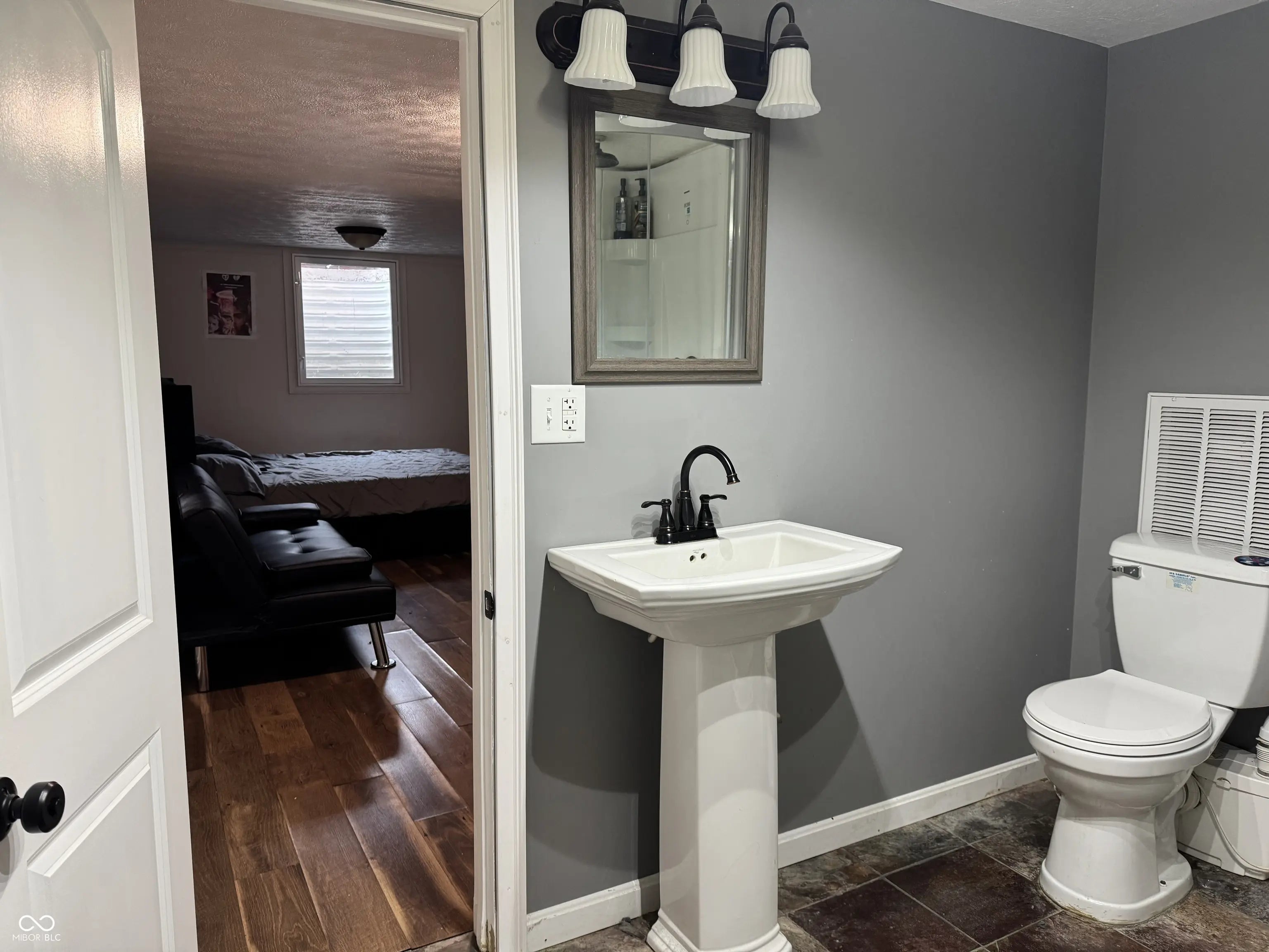 602 Memorial Drive MLS 22054393 South Grove photo 19