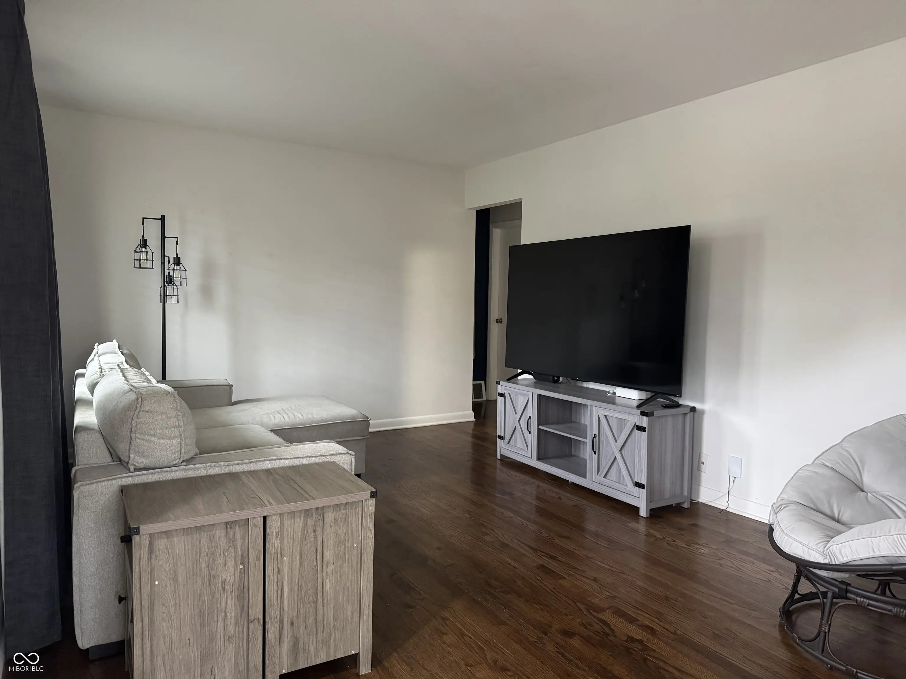 602 Memorial Drive MLS 22054393 South Grove photo 3