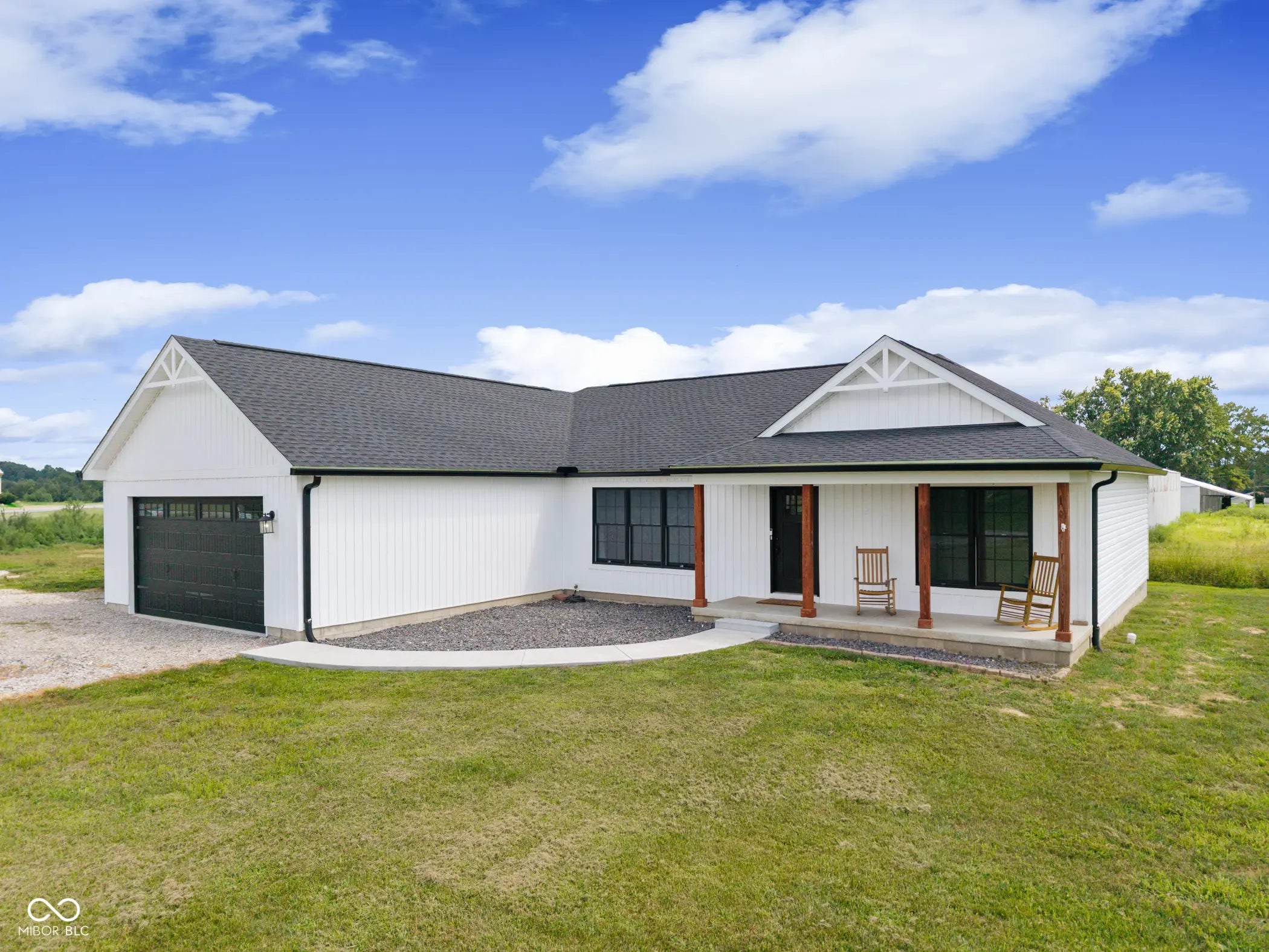 12969 E County Road 900 N MLS 22054411 Jackson photo 1