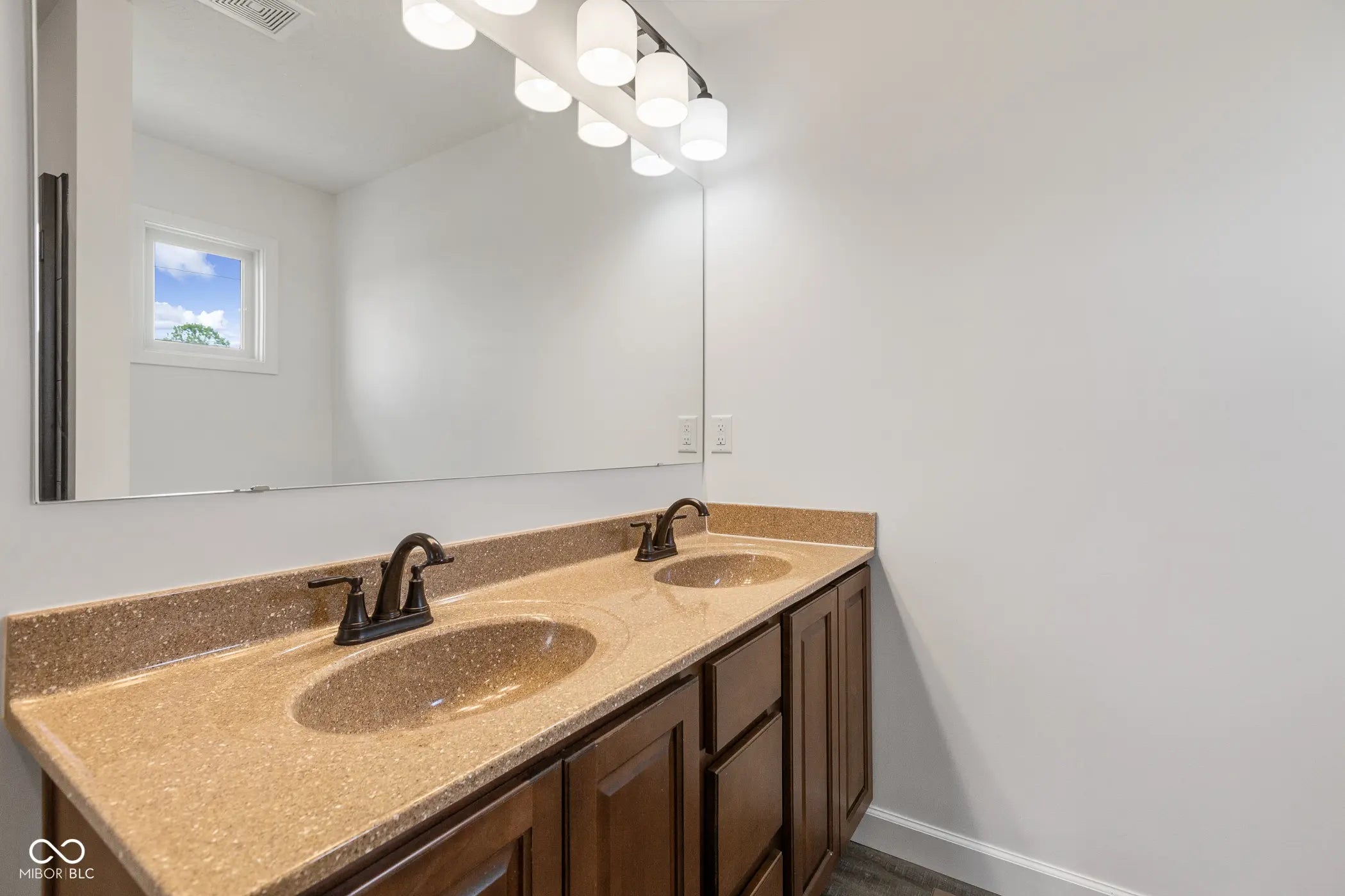 12969 E County Road 900 N MLS 22054411 Jackson photo 18