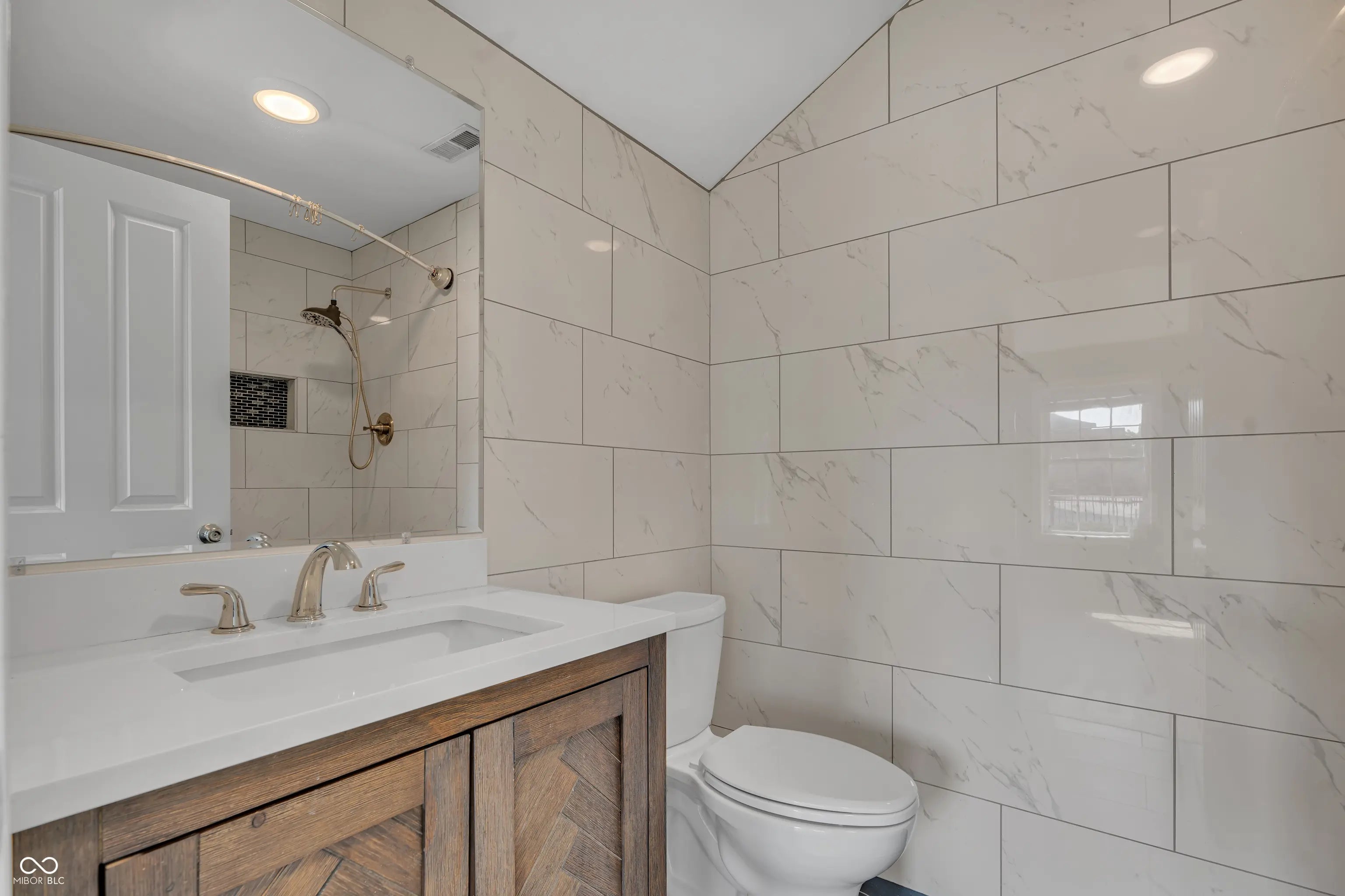 252 N New Jersey Street MLS 22054413 Firehouse Square photo 13