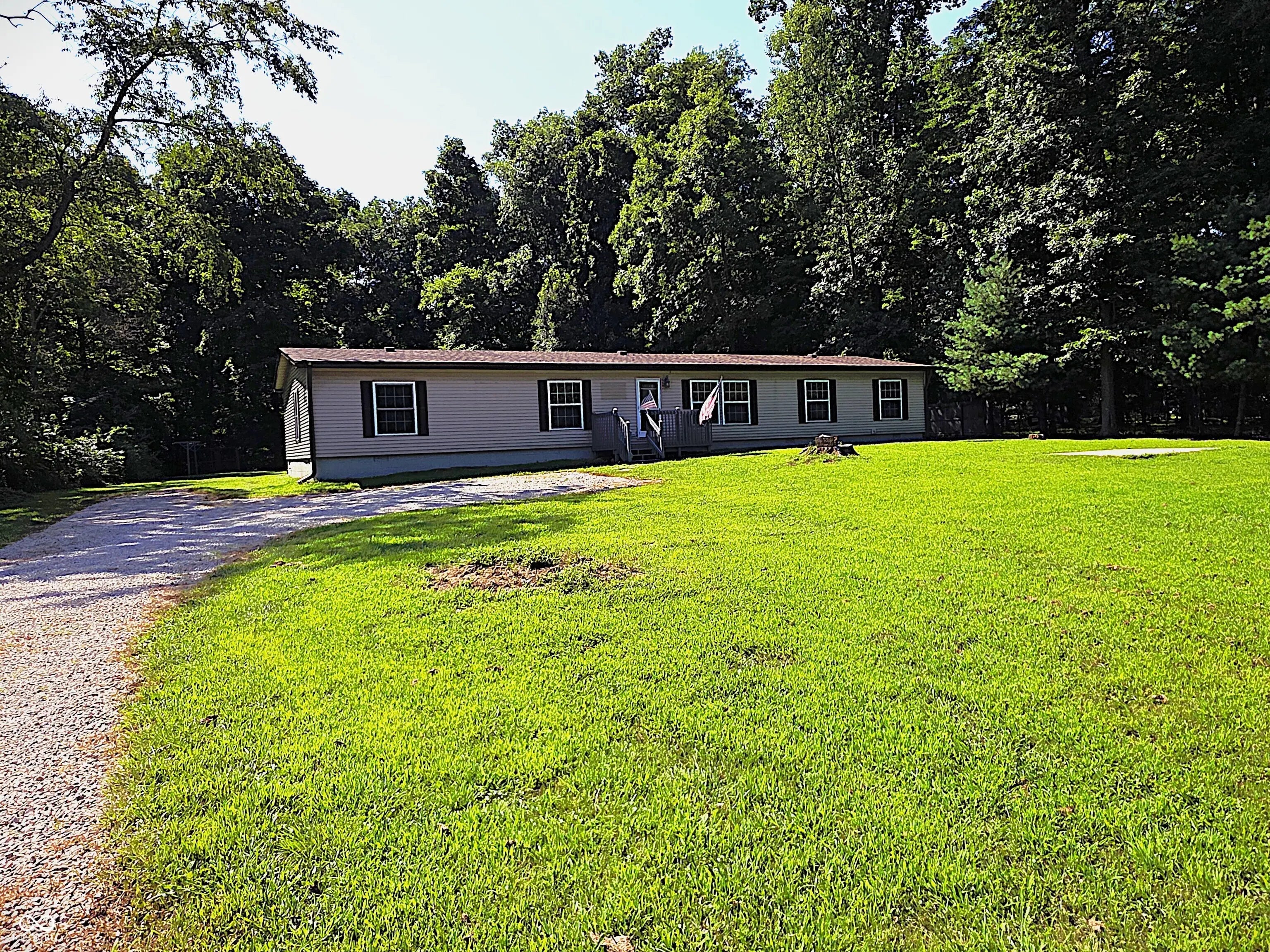Photo of 10263 Baseline Road Paragon, IN 46166