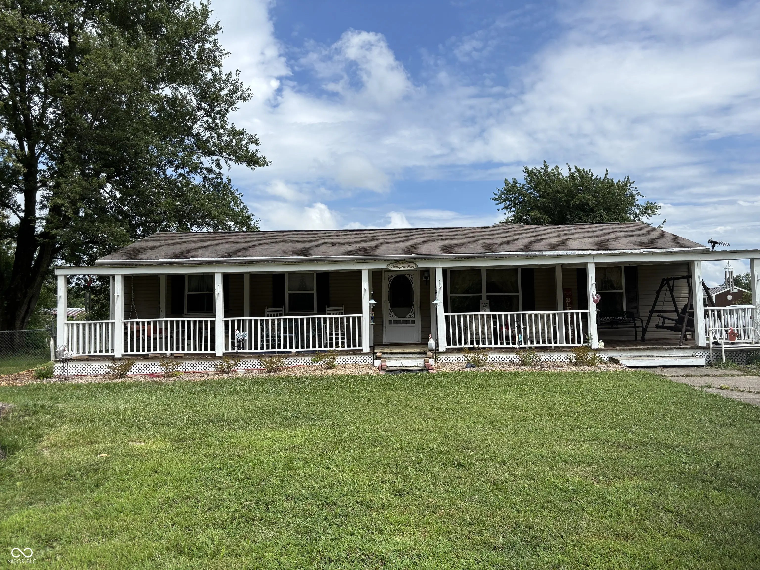 18005 Laurel Road, Connersville