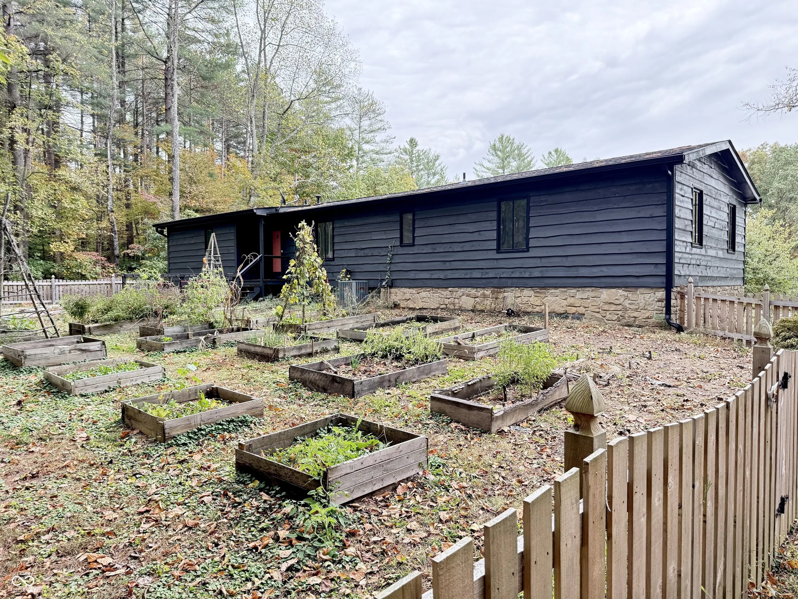 5994 Pine Tree Lane MLS 22054616 No Subdivision photo 0