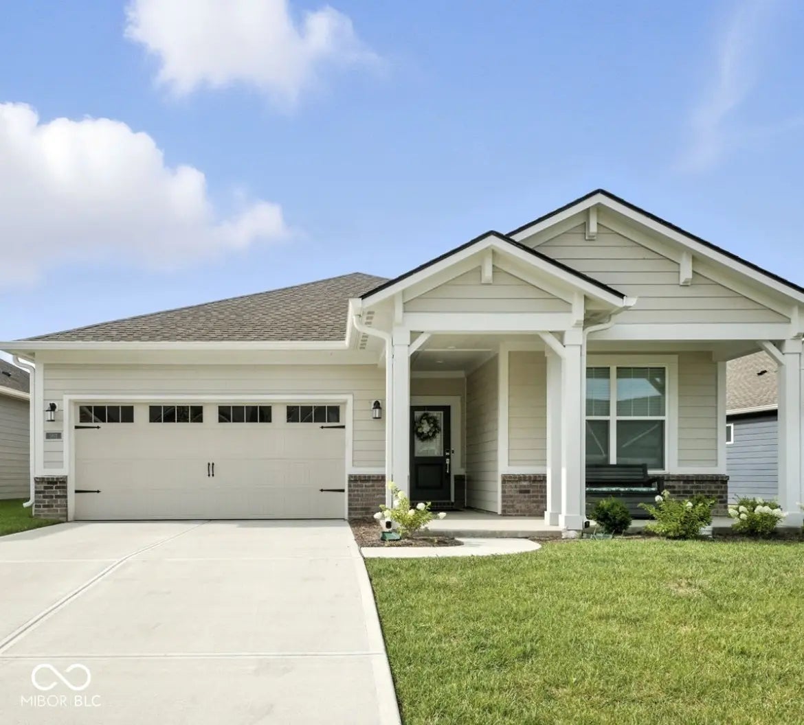 5811 Stetson Drive, Whitestown