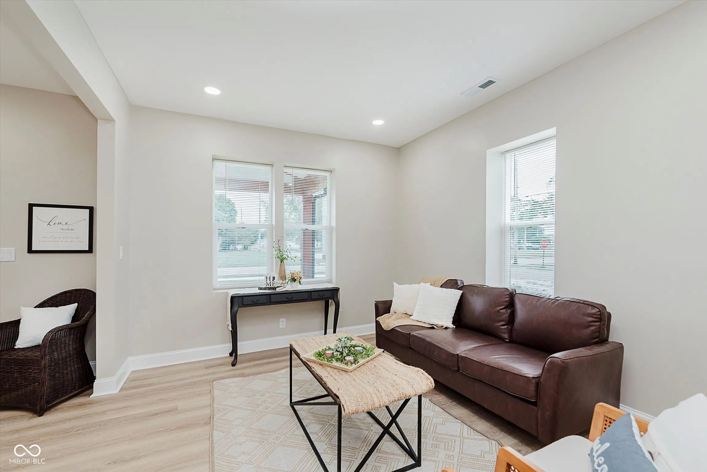 902 Rossville Avenue MLS 22054691 No Subdivision photo 3