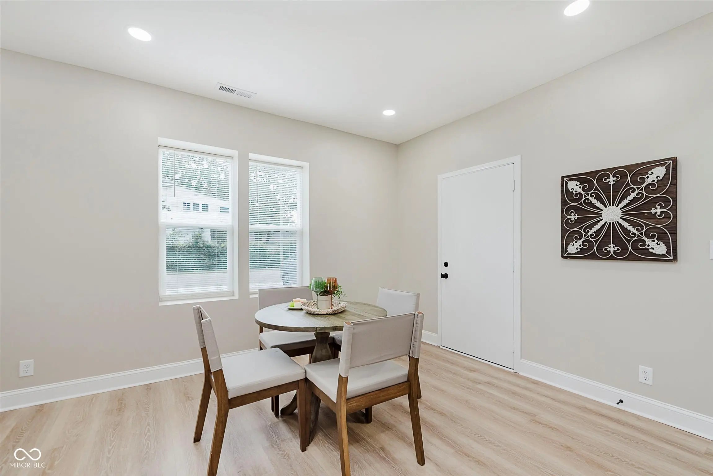 902 Rossville Avenue MLS 22054691 No Subdivision photo 5