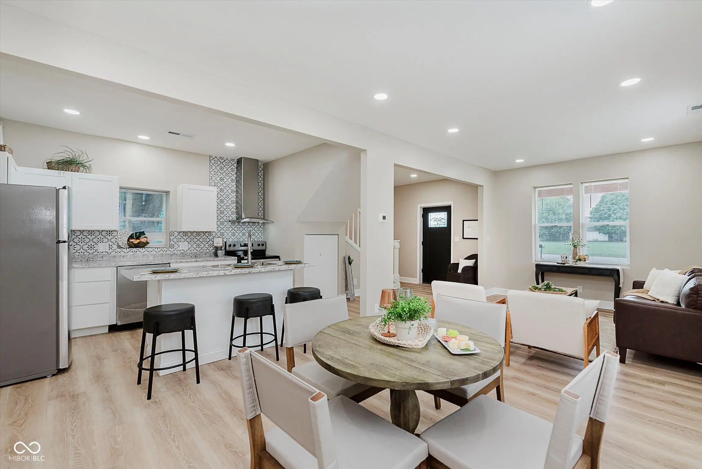 902 Rossville Avenue MLS 22054691 No Subdivision photo 6