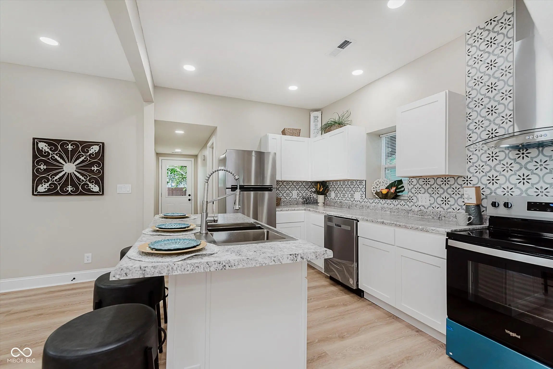 902 Rossville Avenue MLS 22054691 No Subdivision photo 9