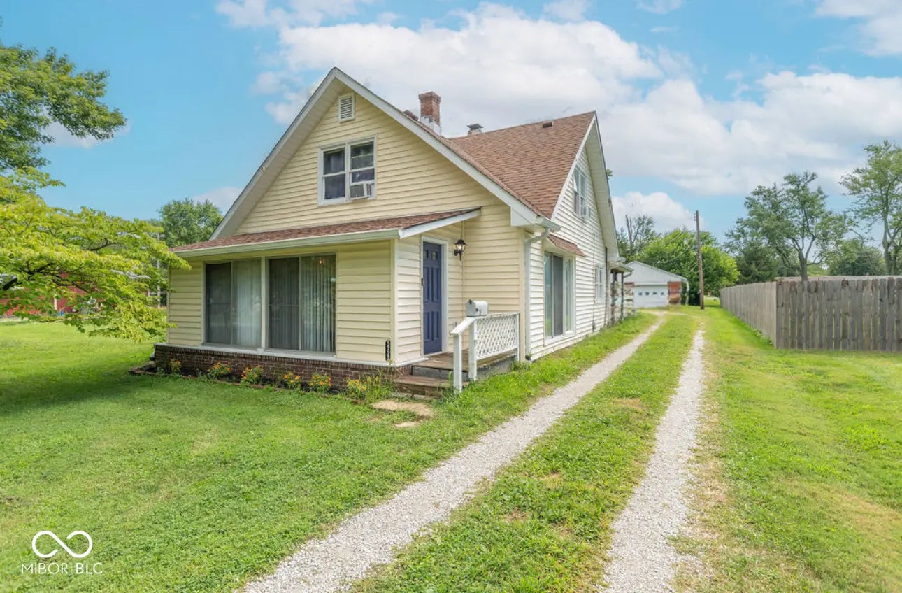5723 S Randolph Street, Indianapolis