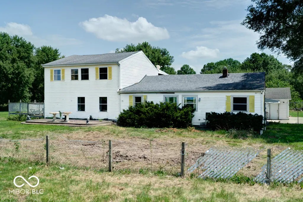 6416 S County Road 100 E, Markleville