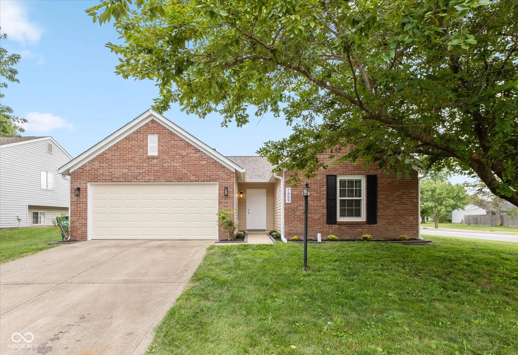 7399 Glendale Drive, Avon