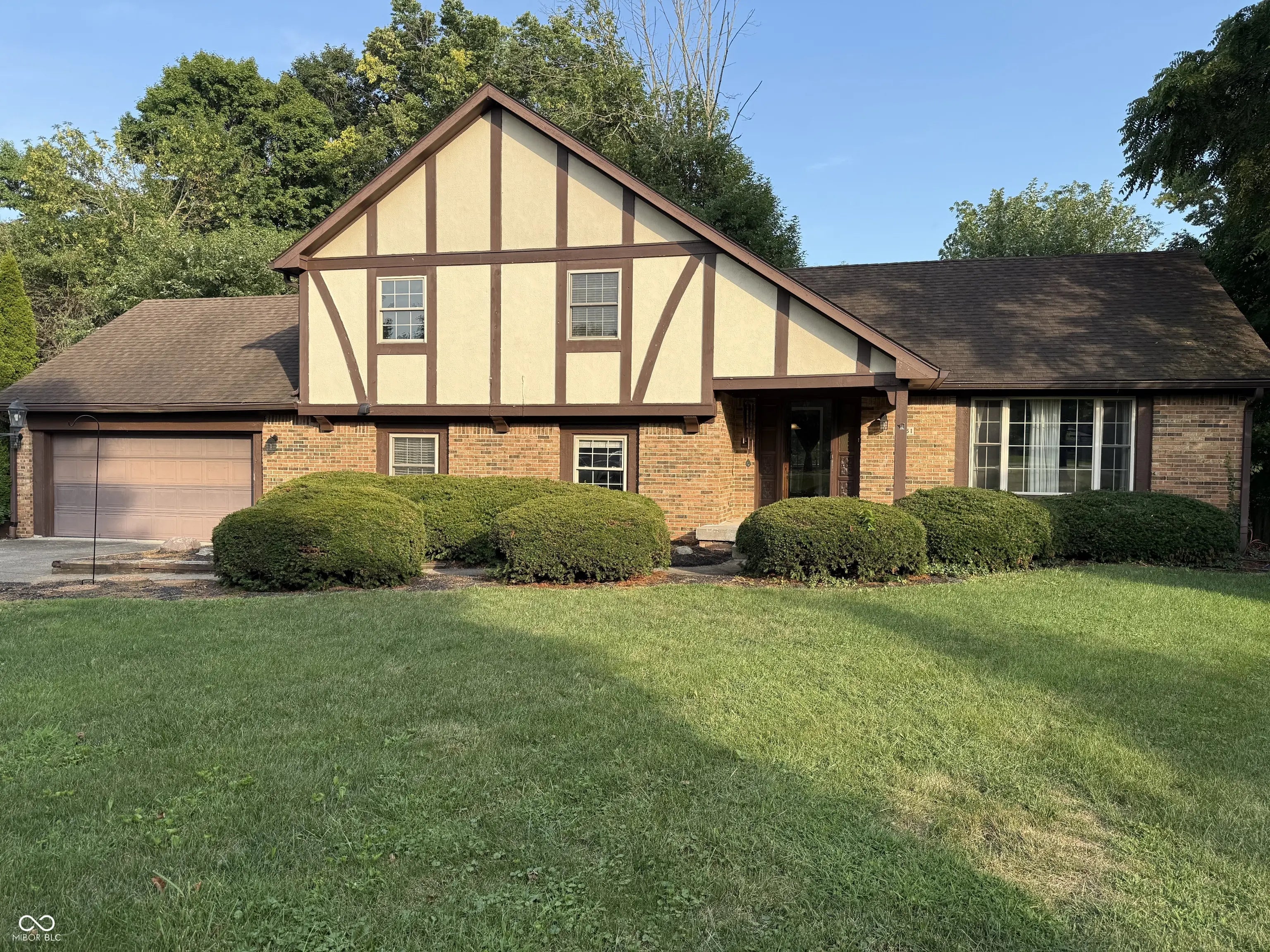 6851 Mimosa Lane, Indianapolis