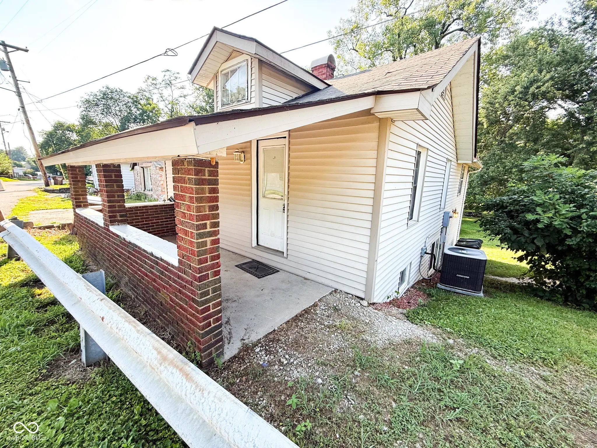 Photo of 604 W River Road Edinburgh, IN 46124