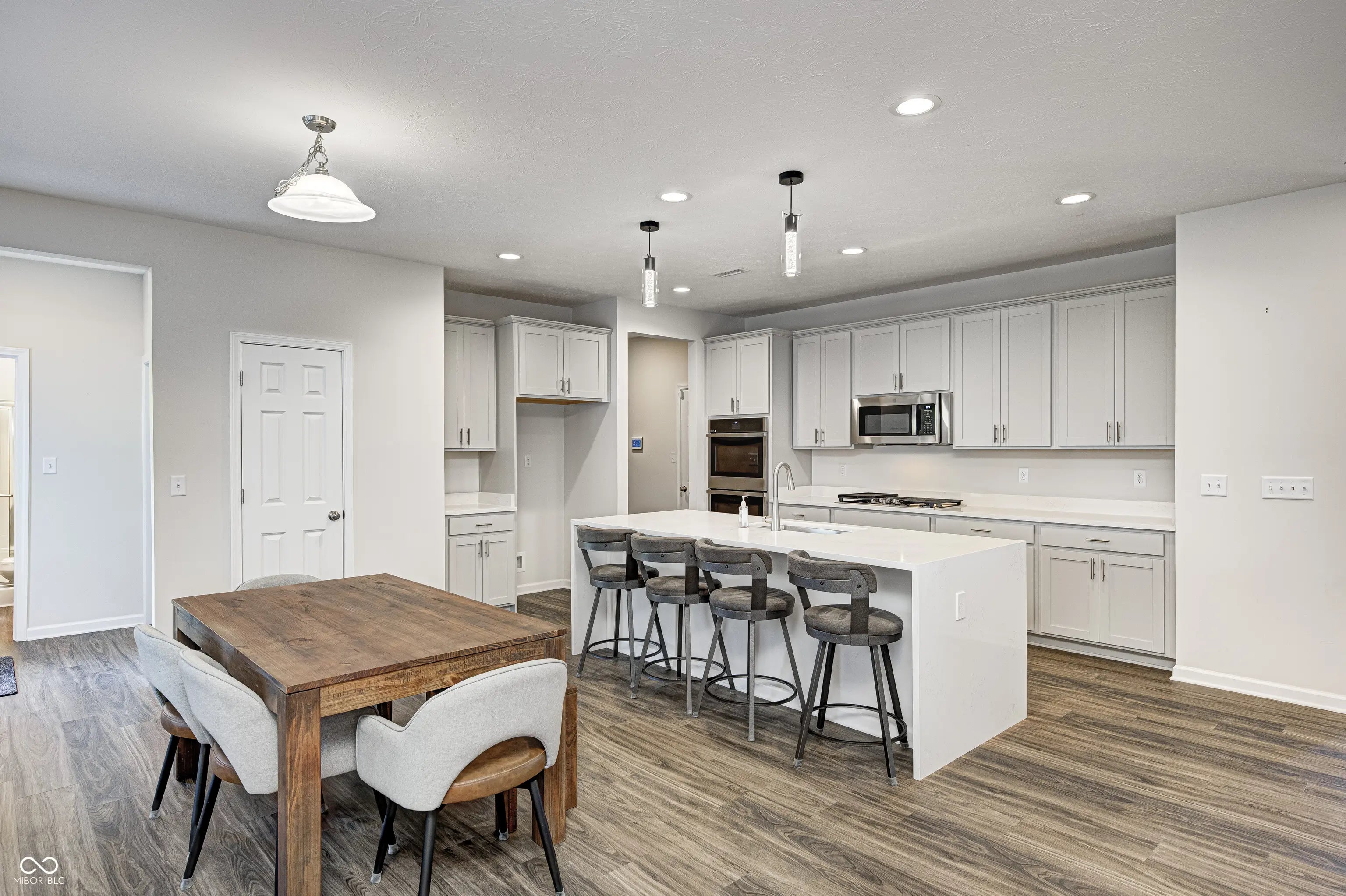 10638 Oak Bend Boulevard, Indianapolis